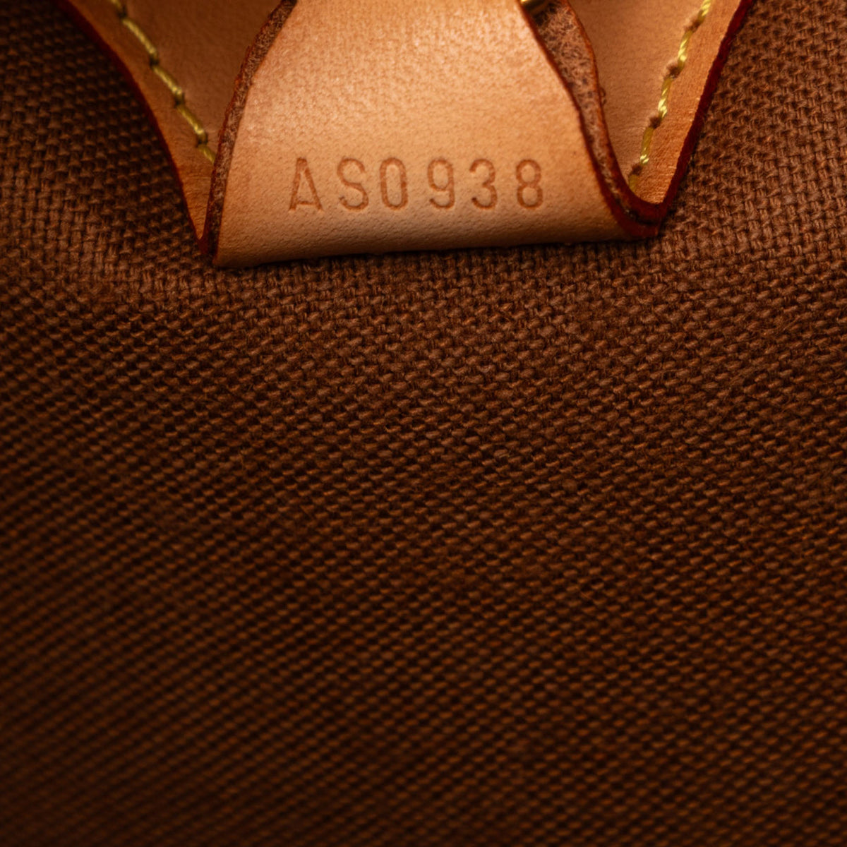 Louis Vuitton Monogram Ellipse MM