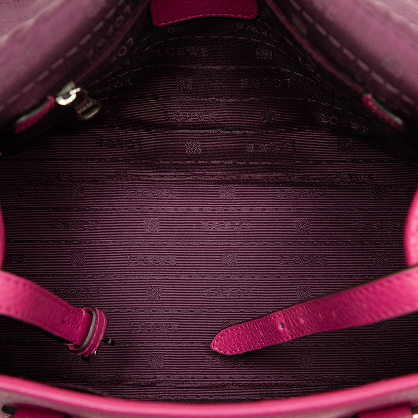 LOEWE Leather Alamo 28
