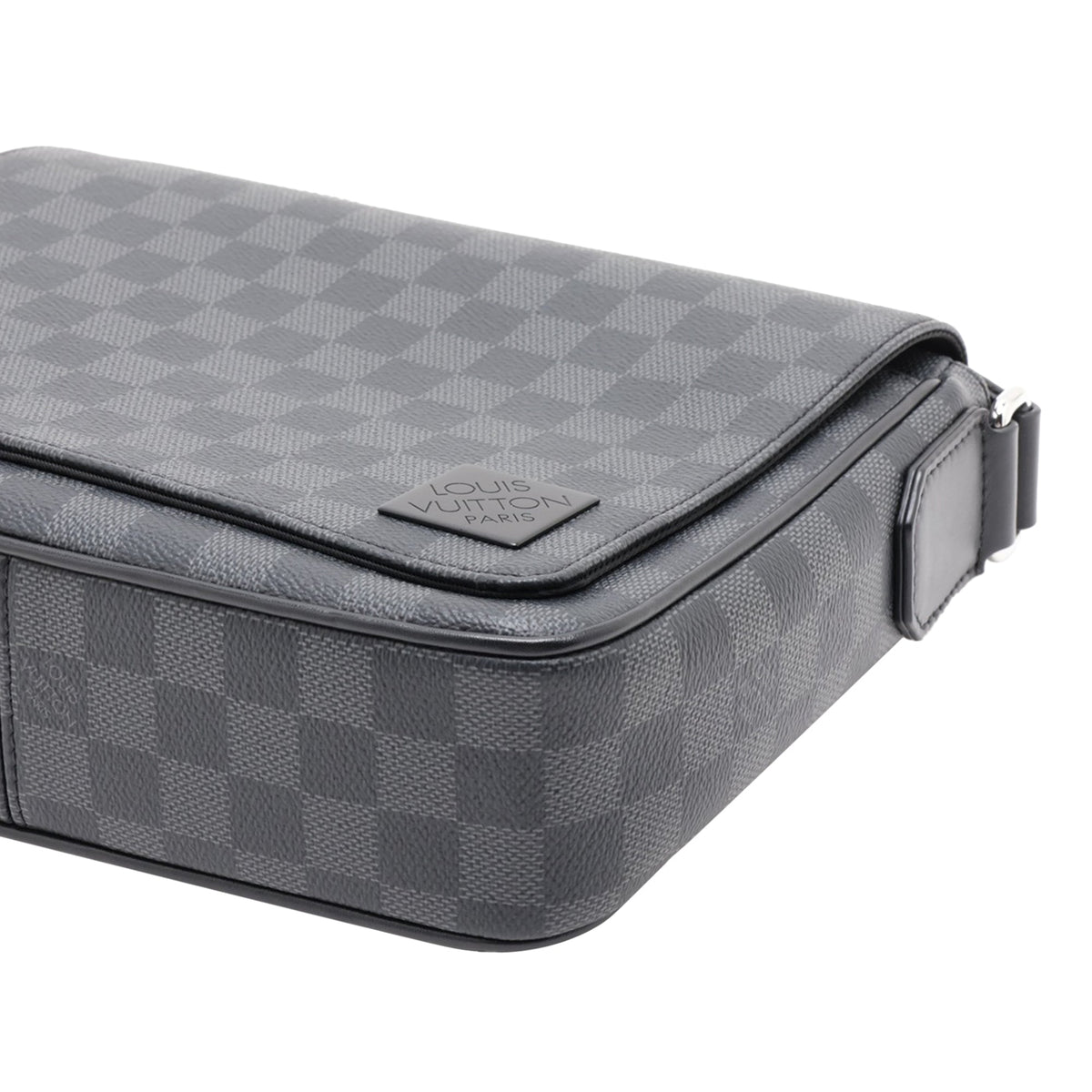 Louis Vuitton Damier Graphite District PM