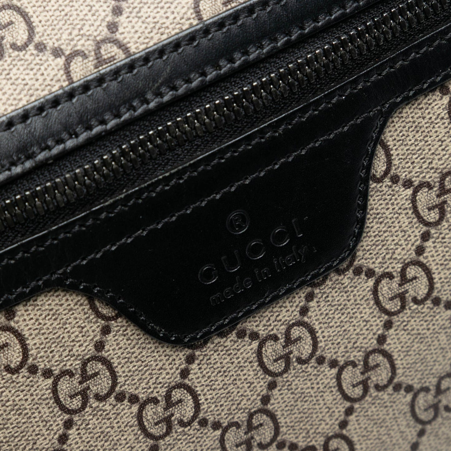 Gucci GG Supreme Crossbody