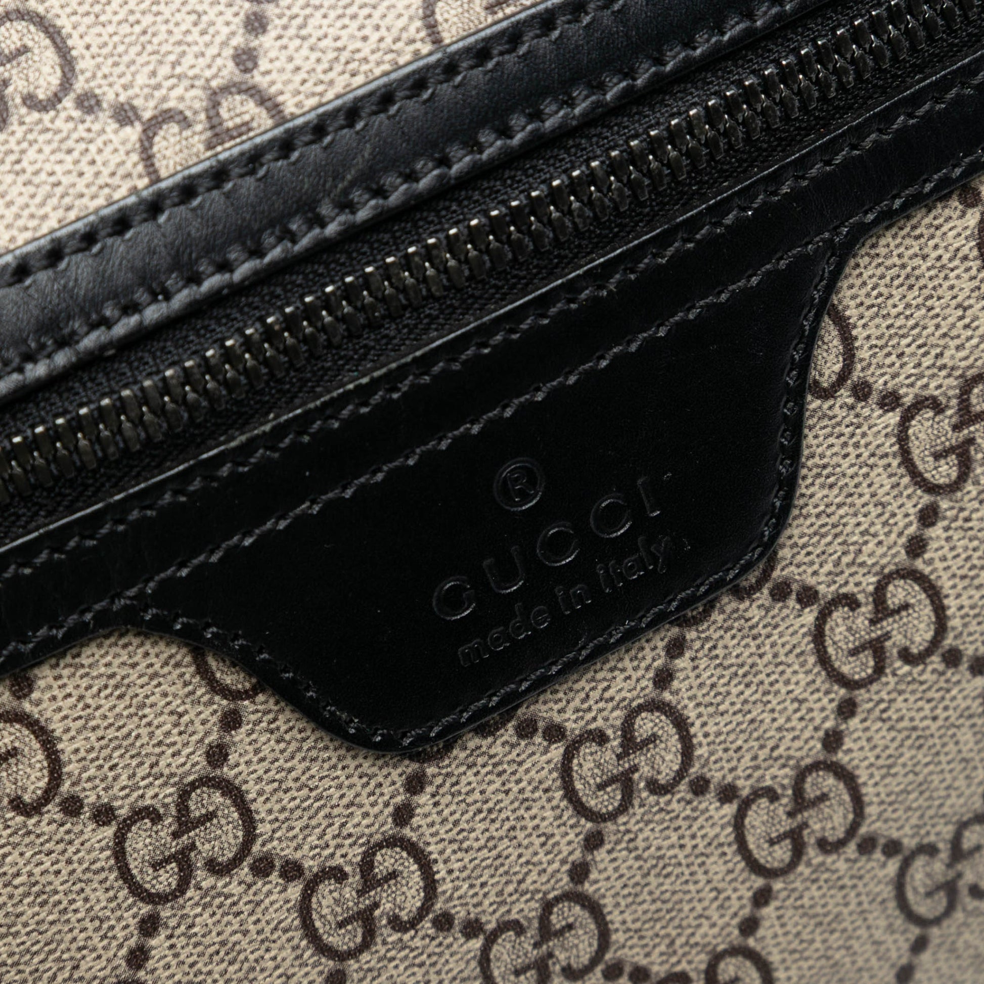 Gucci GG Supreme Crossbody