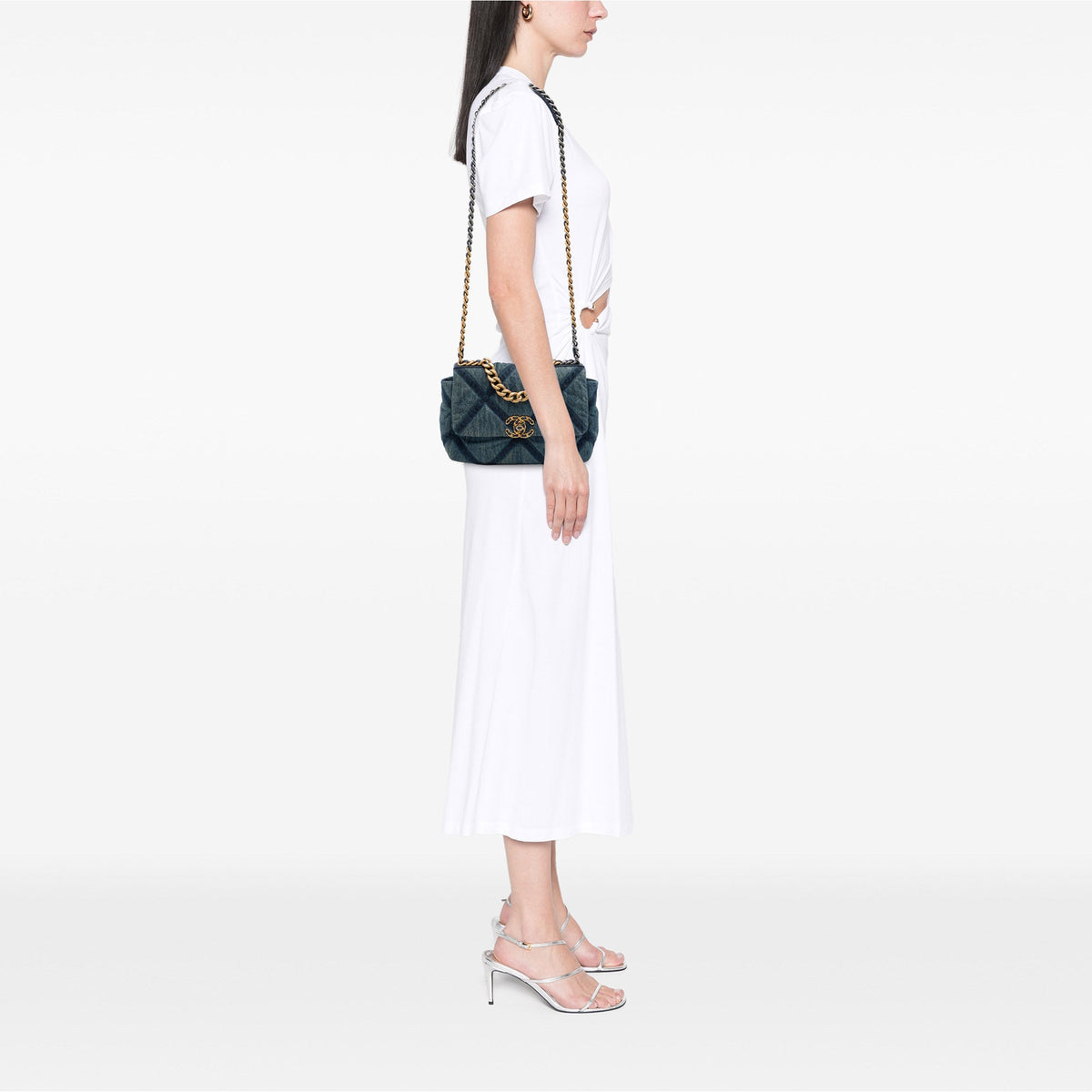 Chanel Medium Denim 19 Flap — Blue
