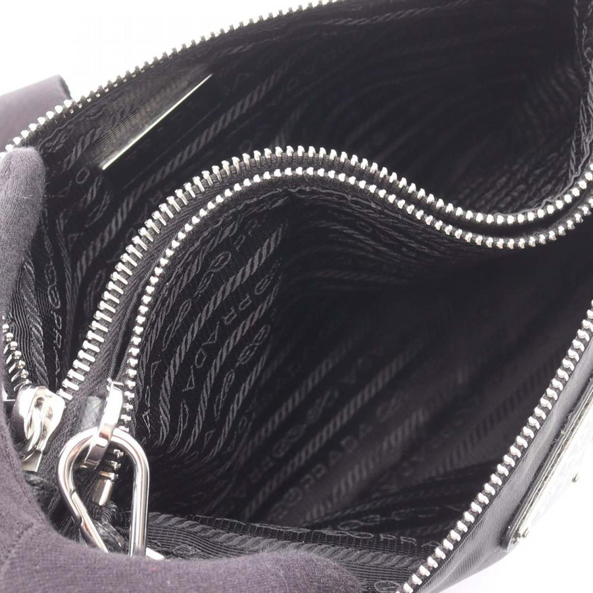 Prada Re-Edition 2000 Crossbody Bag