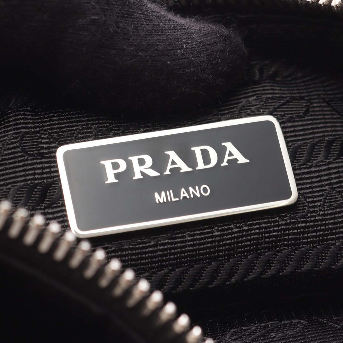 Prada Re-Edition 2000 Crossbody Bag