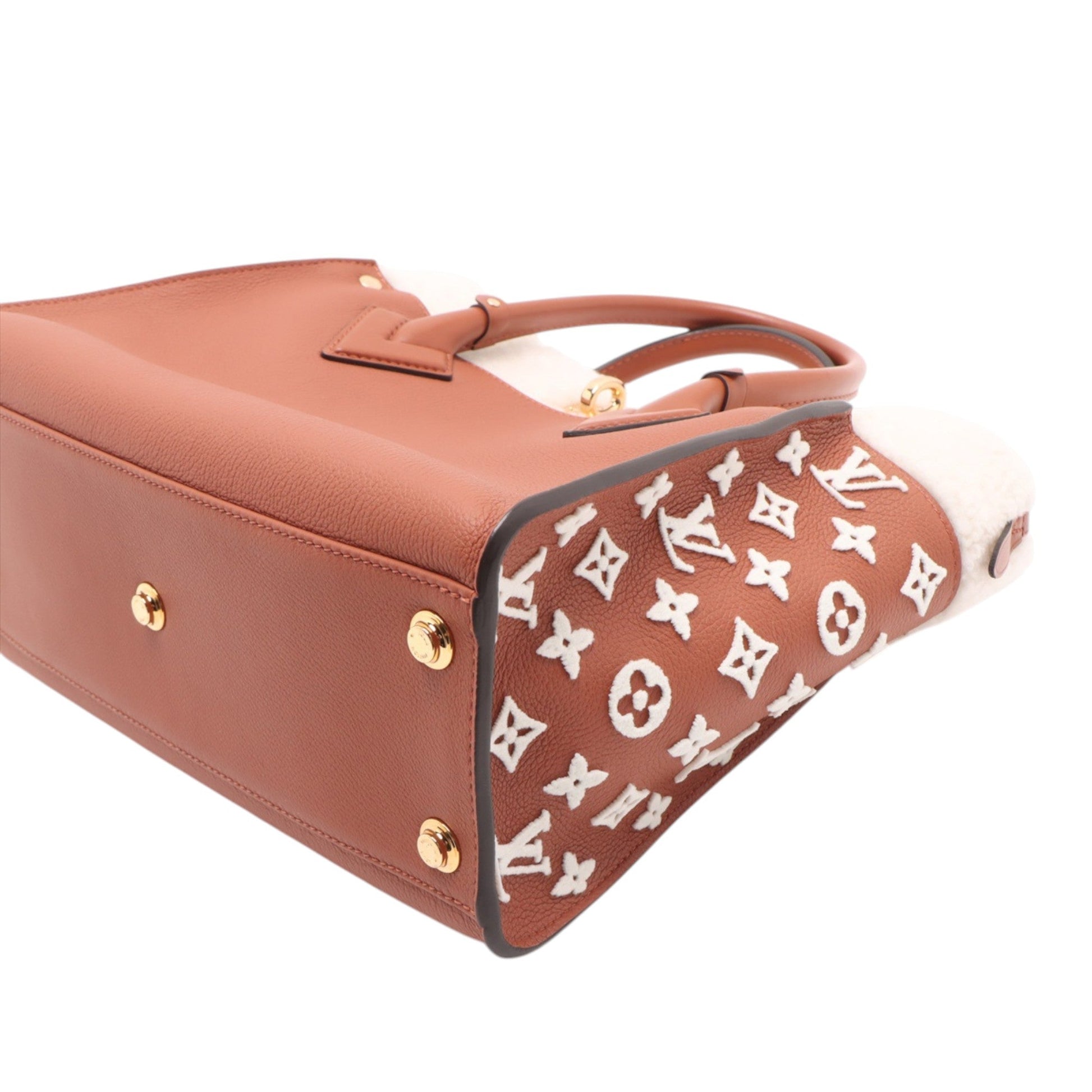 Louis Vuitton Monogram Tuftage On My Side MM