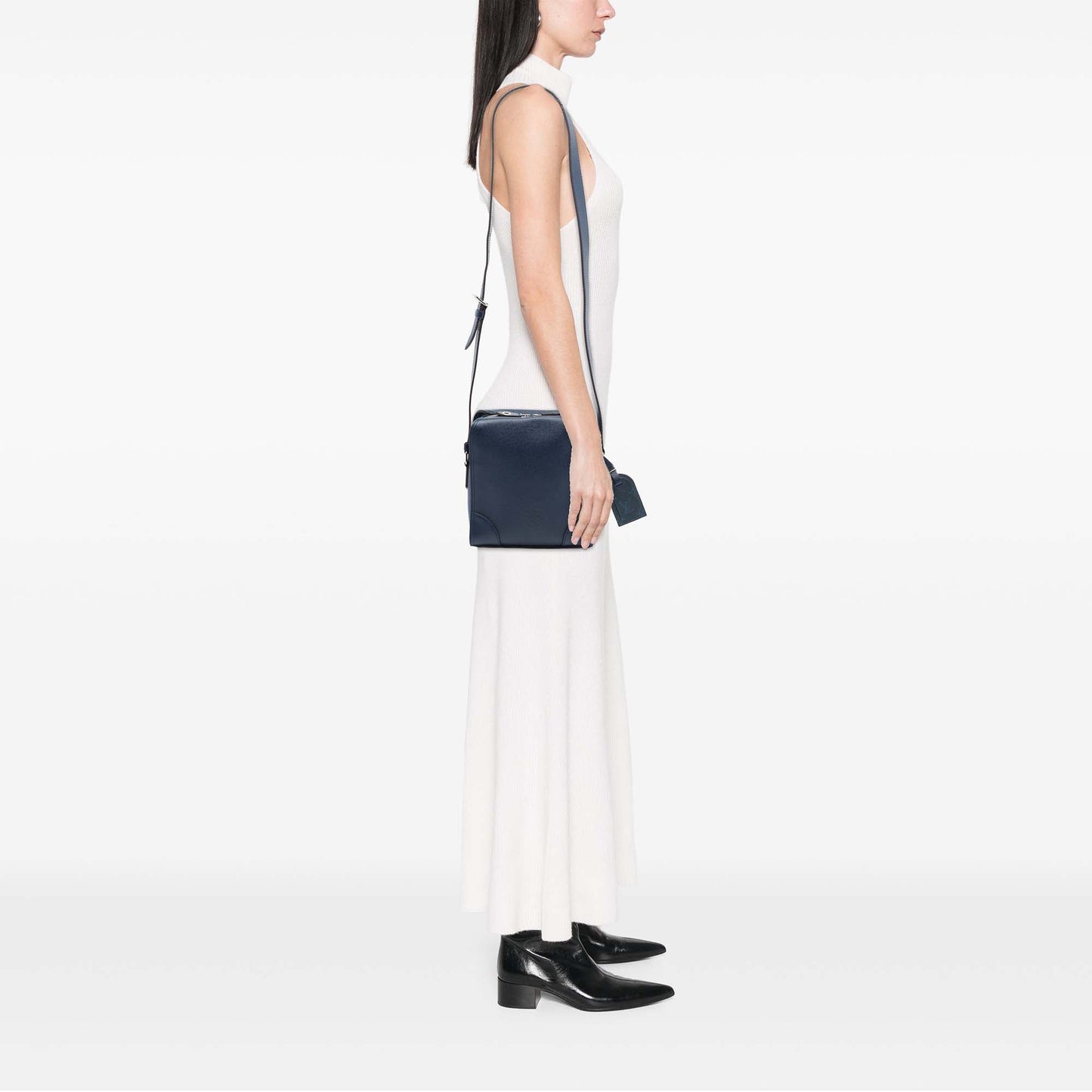 Louis Vuitton Taiga Nikolai Messenger