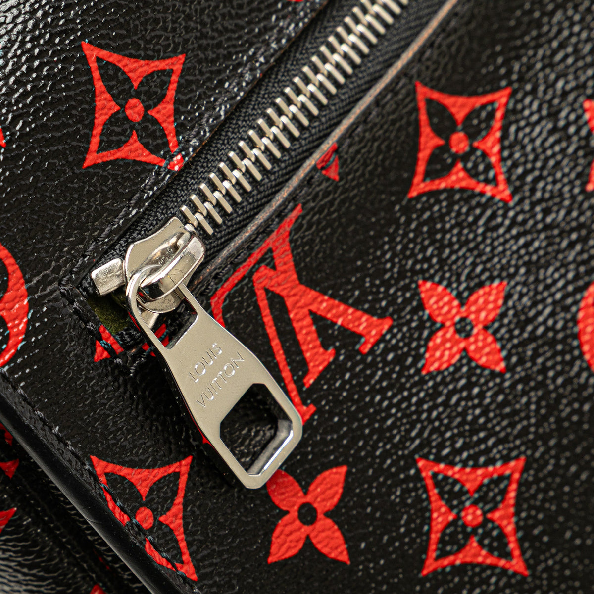 Louis Vuitton Monogram Infrarouge Pochette Metis