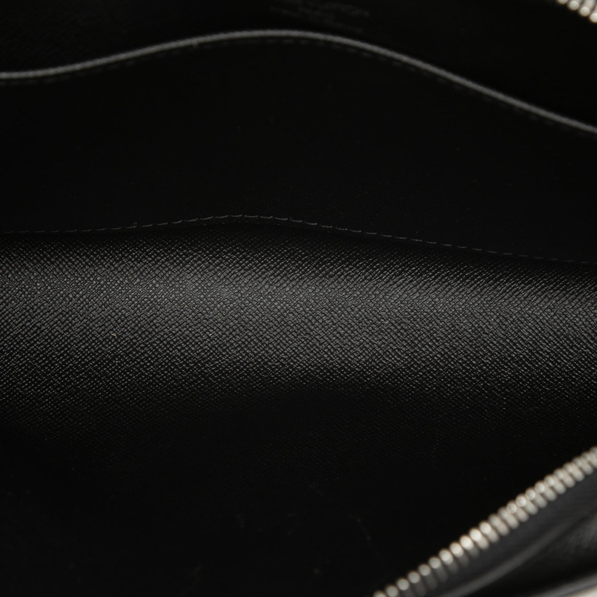 Louis Vuitton Taiga Pochette Baikal