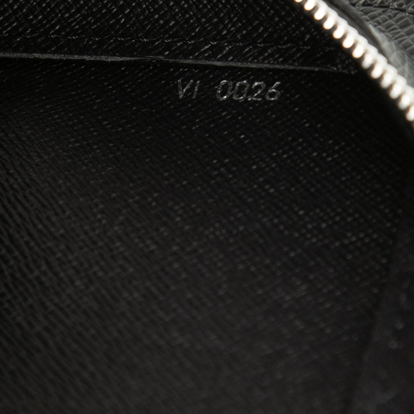 Louis Vuitton Taiga Pochette Baikal