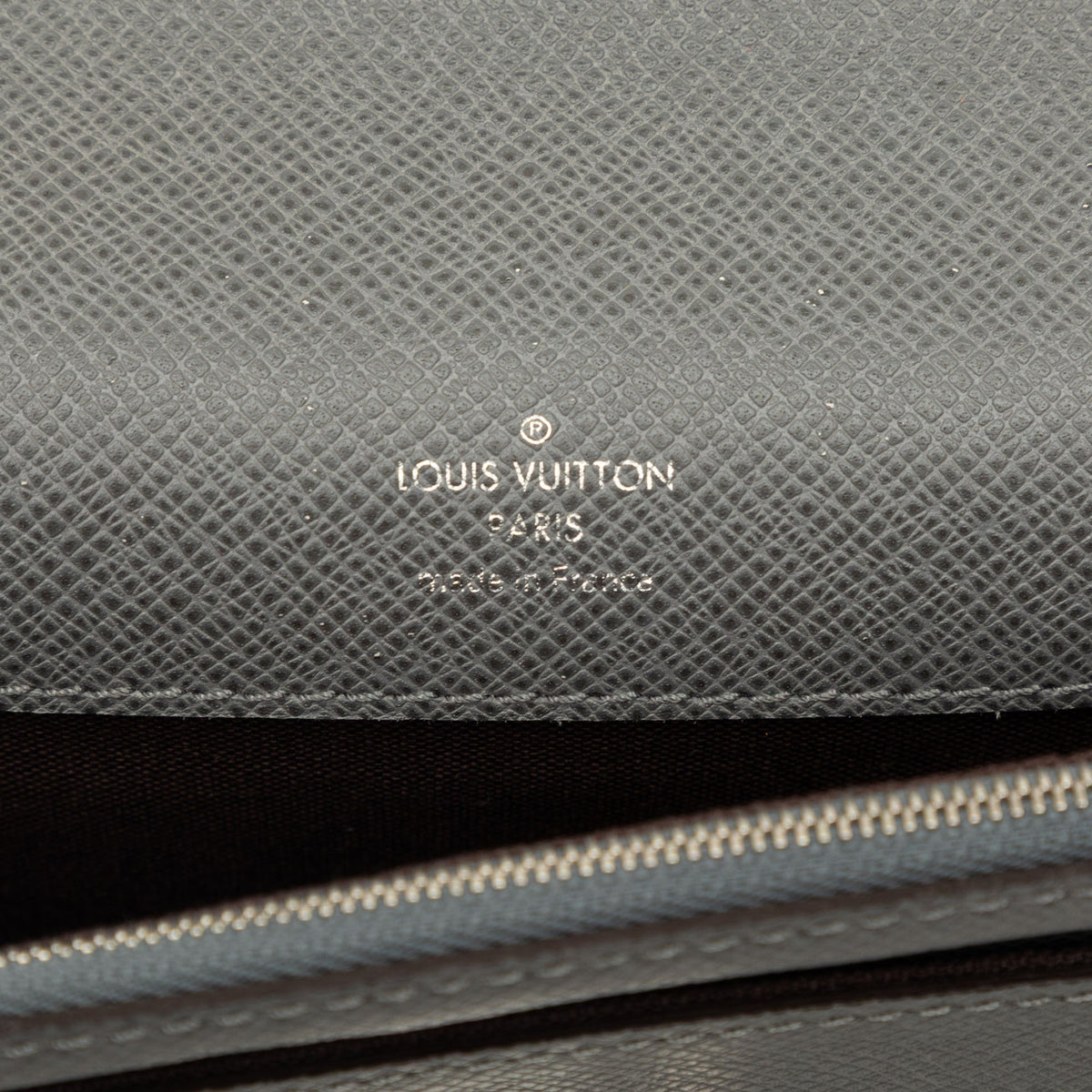 Louis Vuitton Taiga Neo Belaia Clutch