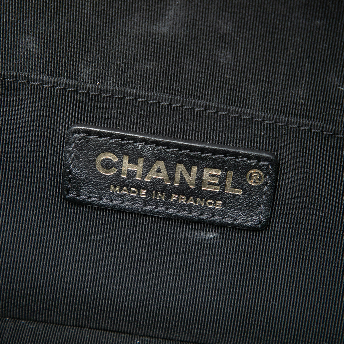 Chanel Small CC Quilted Crumpled Calfskin Vanity Case — Black