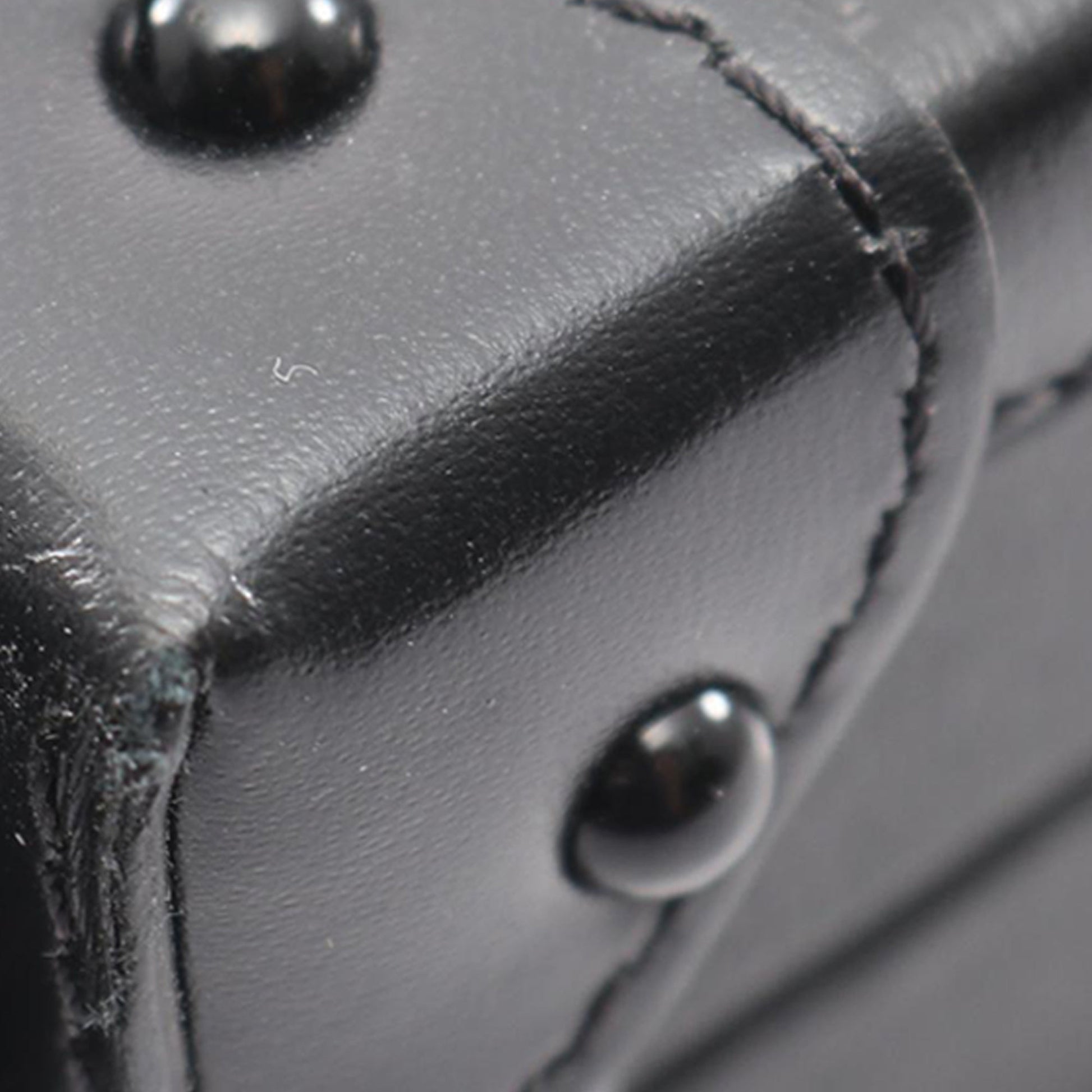 Louis Vuitton Monogram Vernis Petite Malle