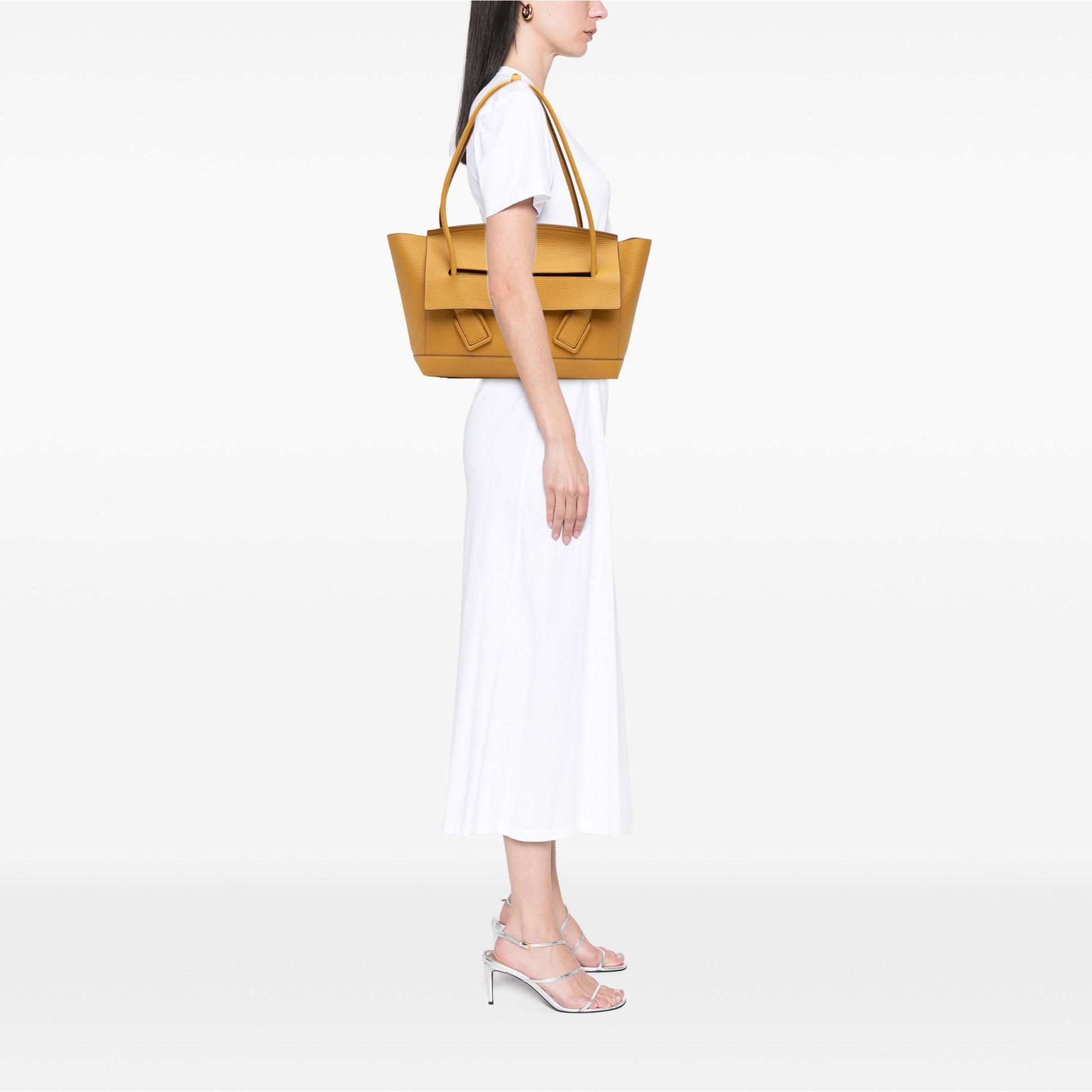 Bottega Veneta Medium Grained Calfskin The Arco Tote