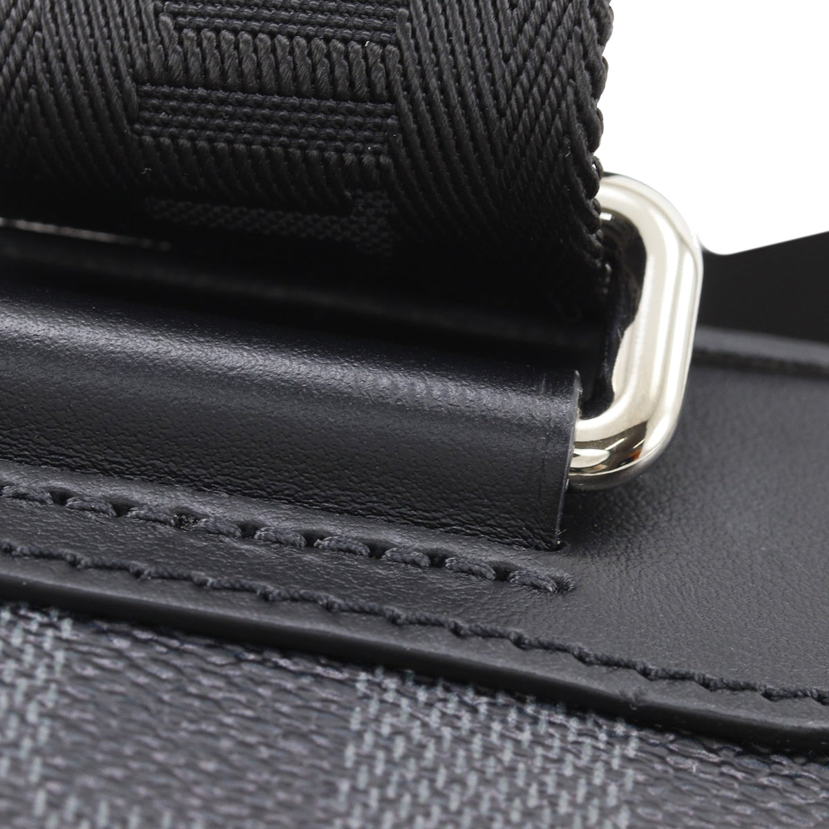 Louis Vuitton Damier Graphite 3D Amazone Sling Bag
