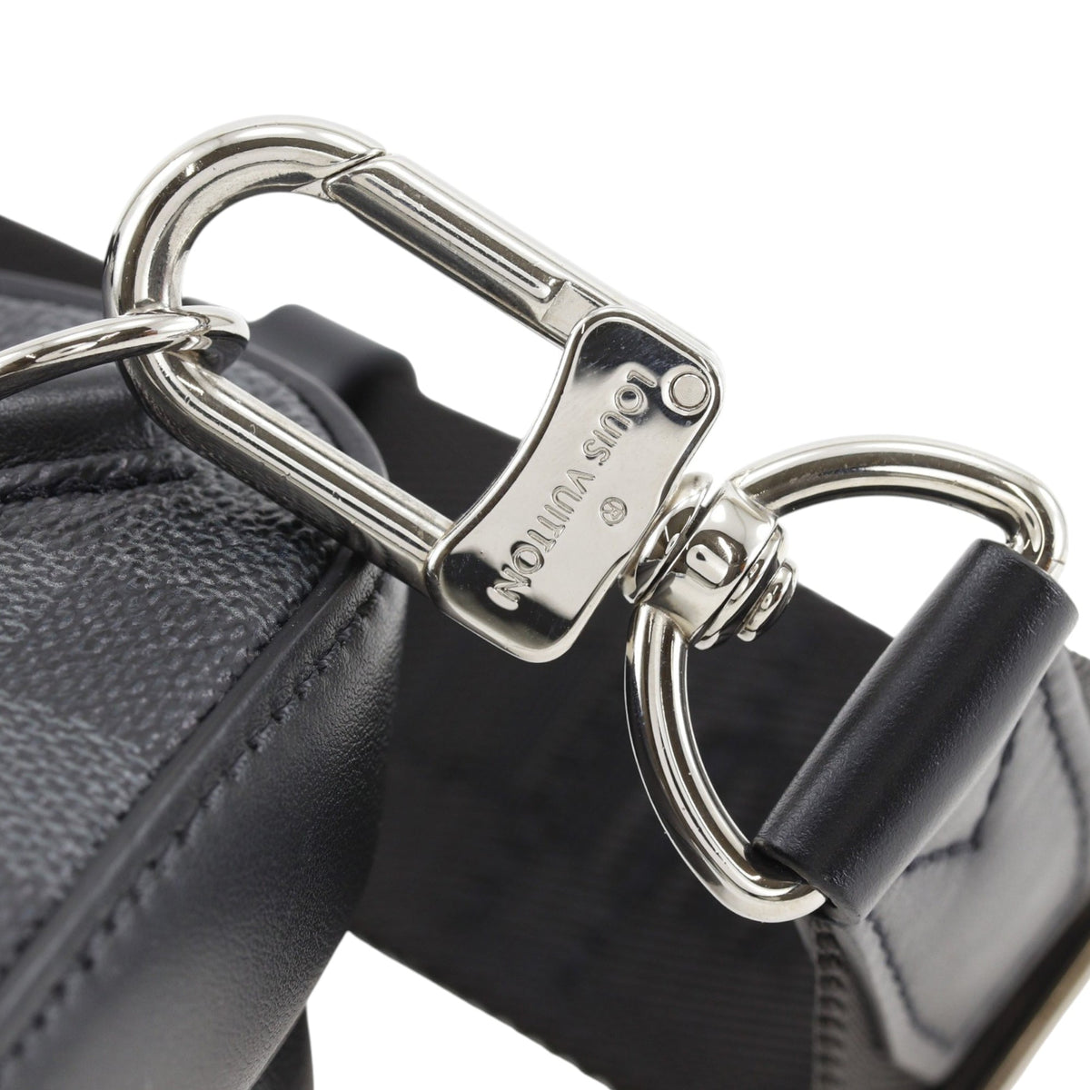 Louis Vuitton Damier Graphite 3D Amazone Sling Bag