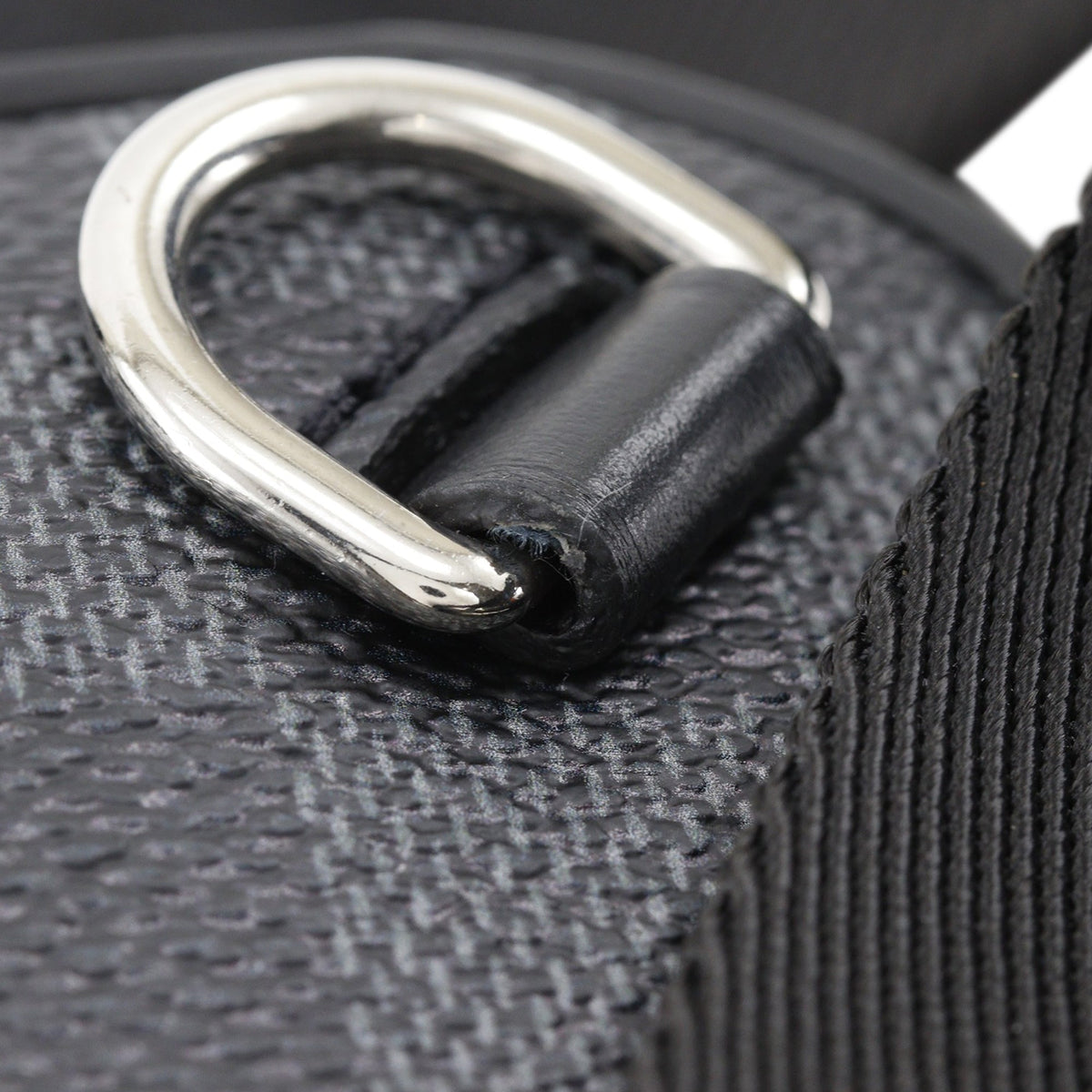 Louis Vuitton Damier Graphite 3D Amazone Sling Bag