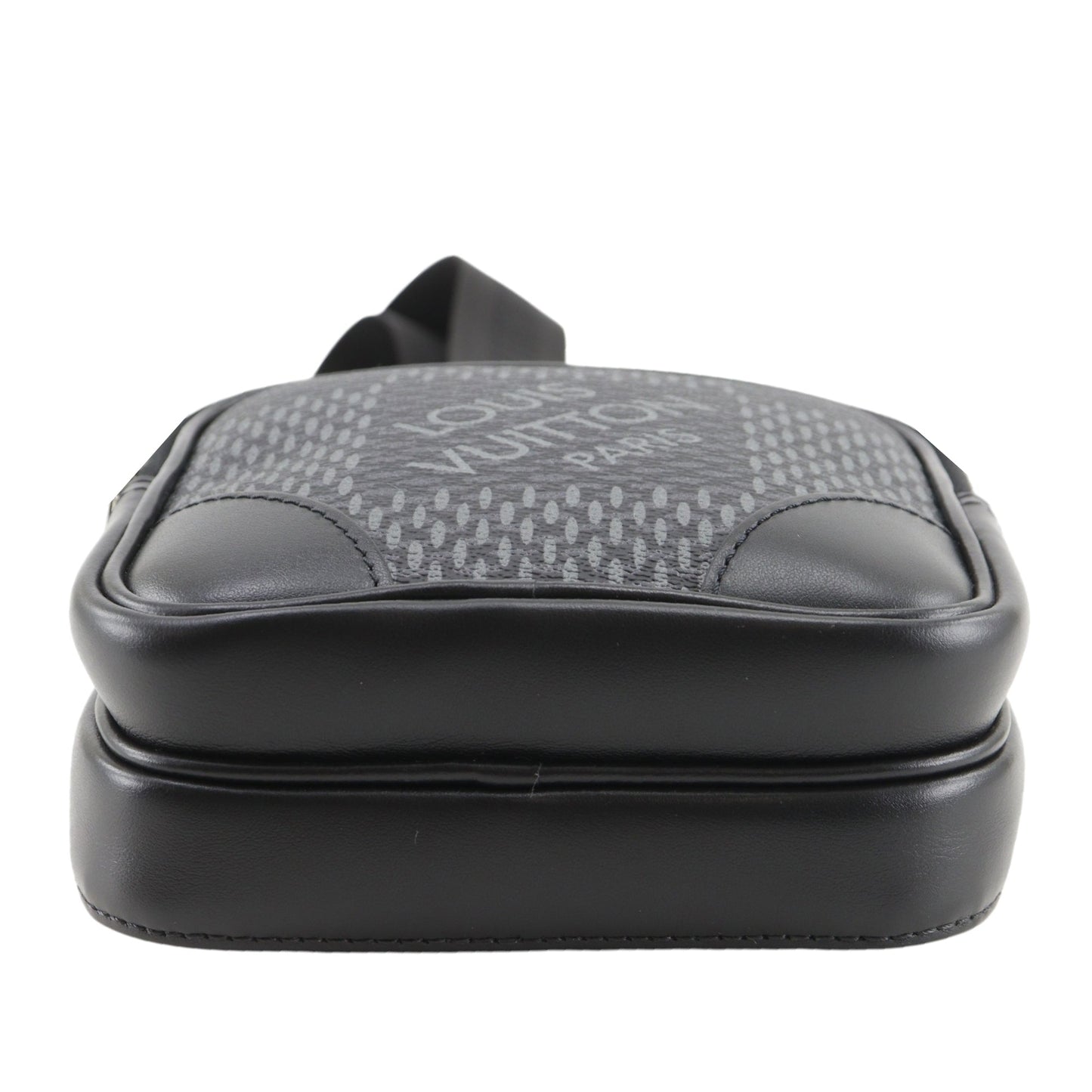 Louis Vuitton Damier Graphite 3D Amazone Sling Bag