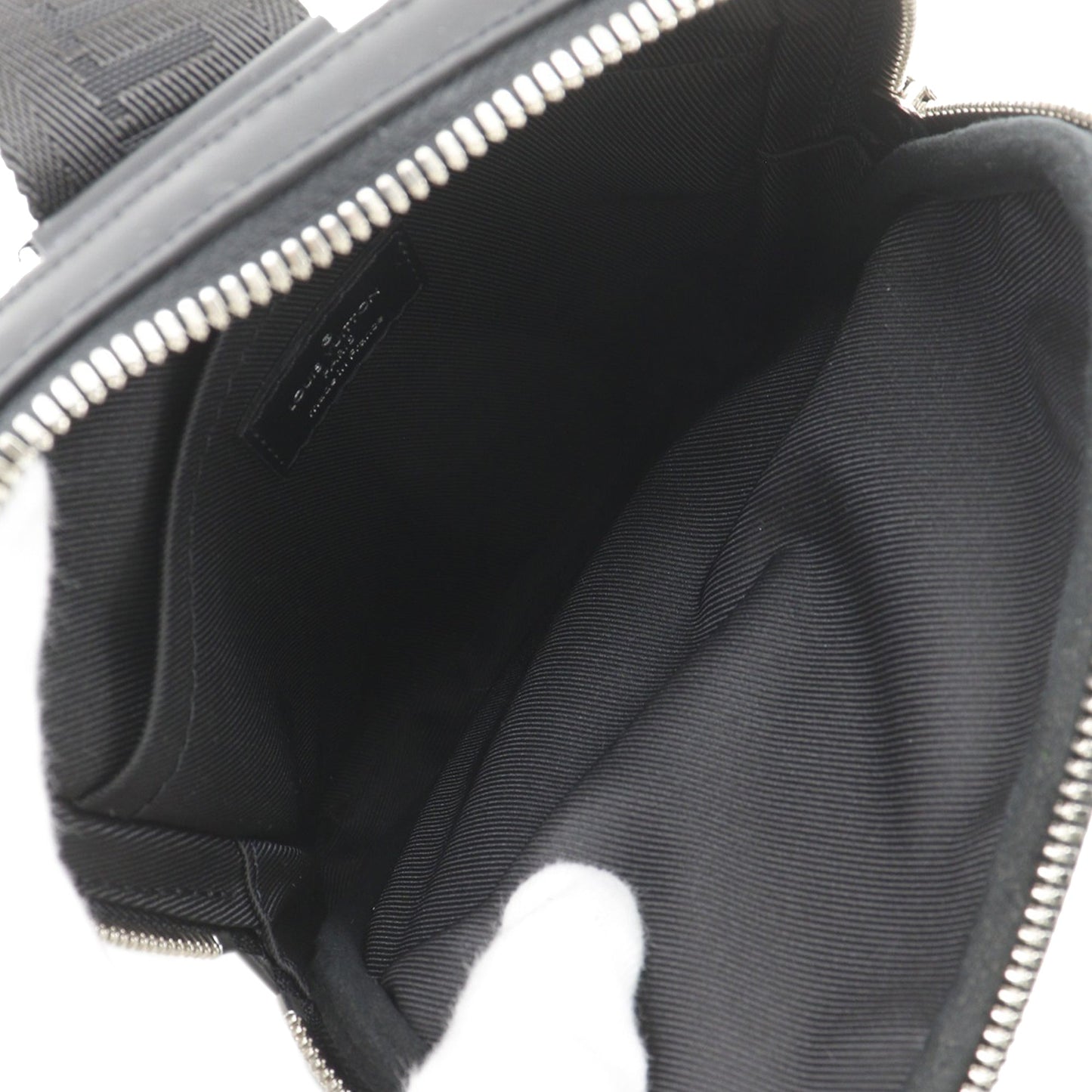 Louis Vuitton Damier Graphite 3D Amazone Sling Bag