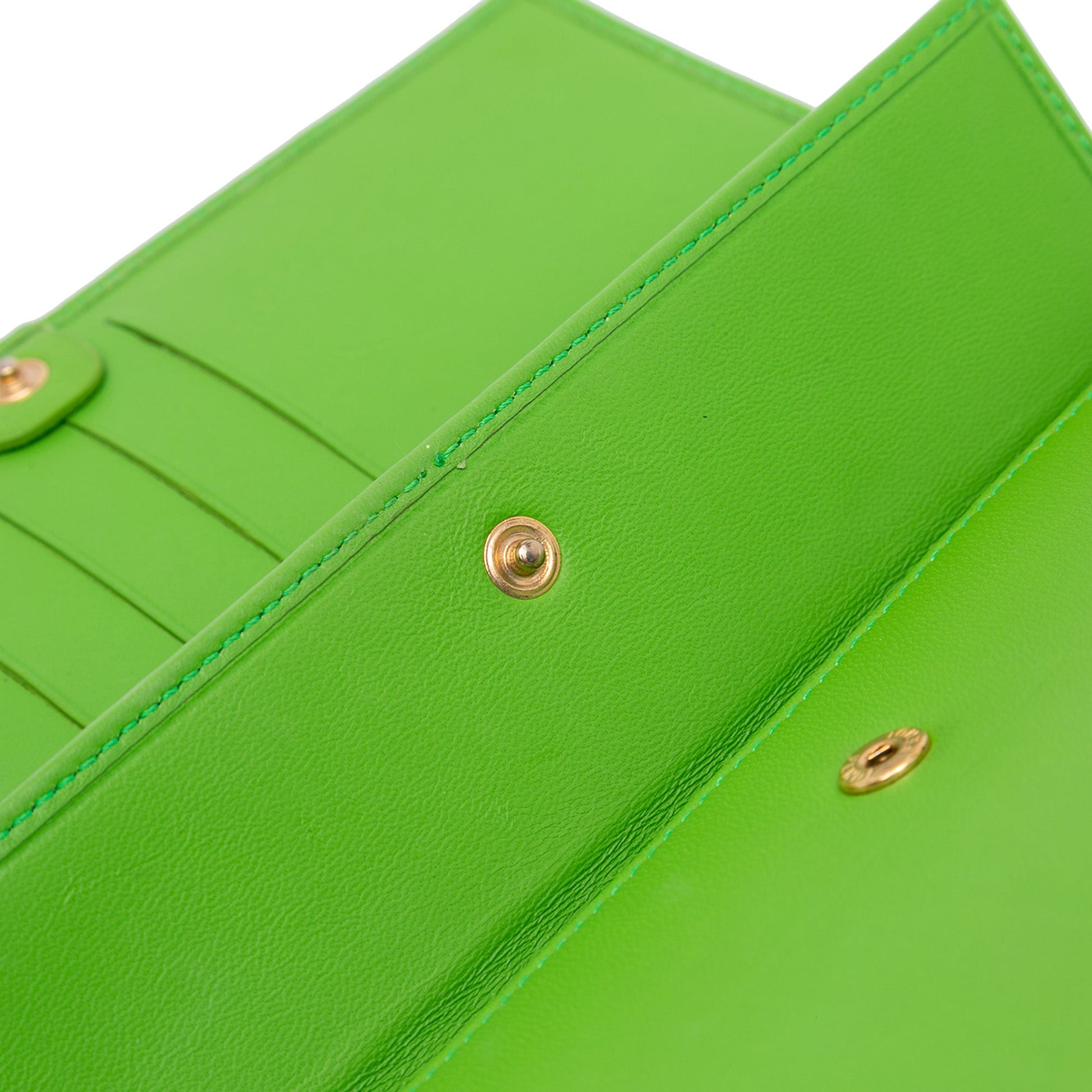 Fendi Nappa Logo Embossed Long Wallet On Chain