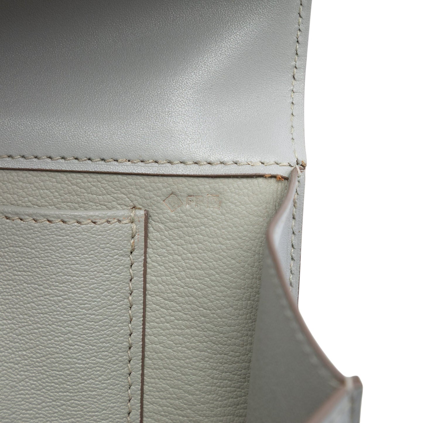 Hermès Tadelakt Medor Clutch 23