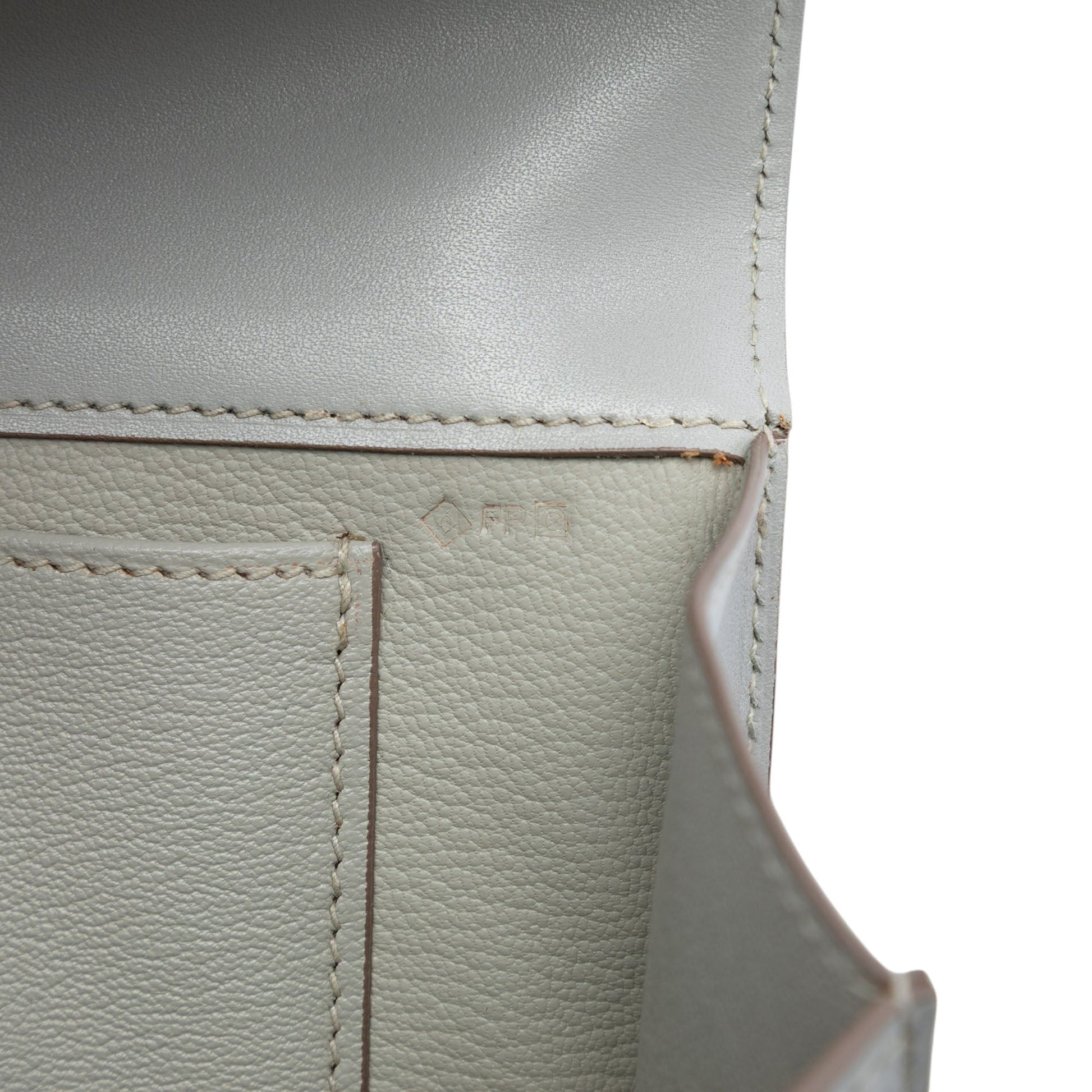 Hermès Tadelakt Medor Clutch 23