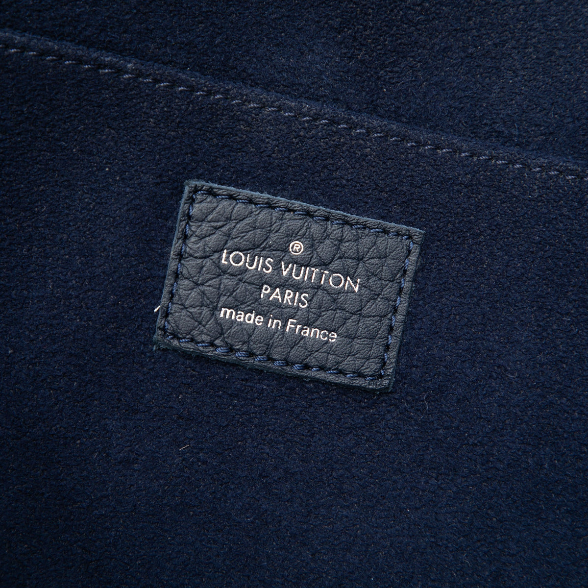 Louis Vuitton Taurillon Initials Circle Pochette Jour GM — Blue