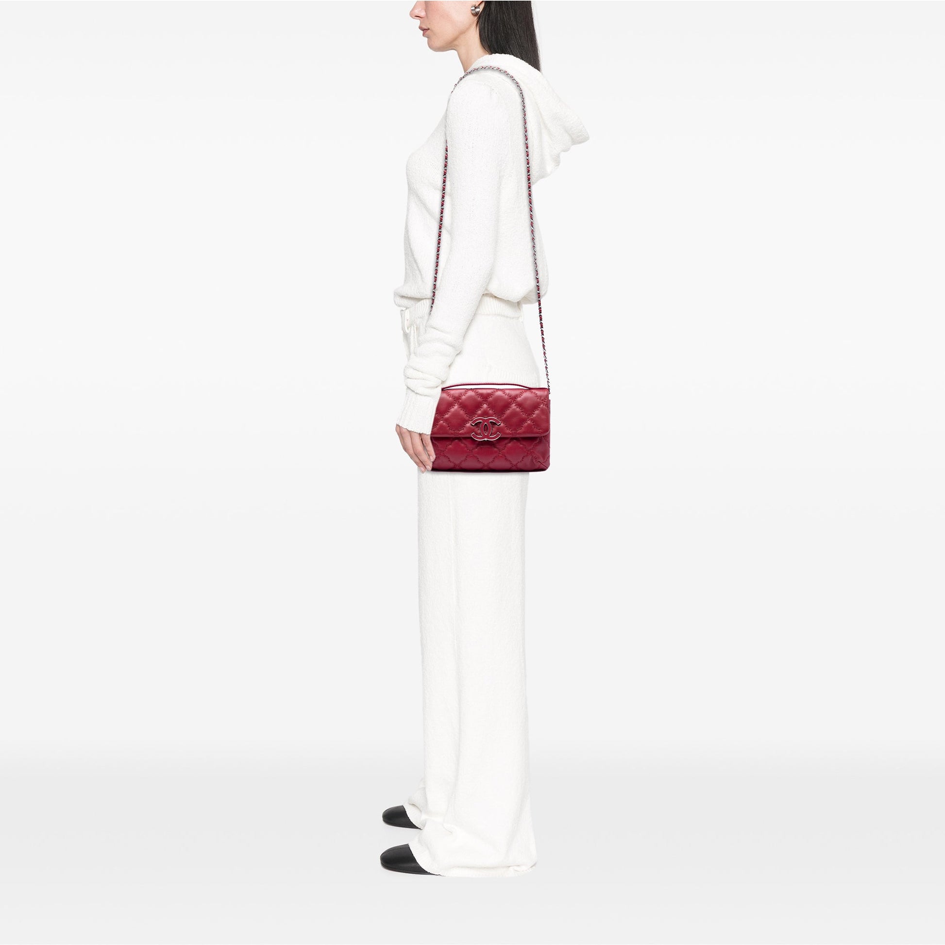 Chanel Quilted Calfskin Double Stitch Hamptons Clutch with Chain