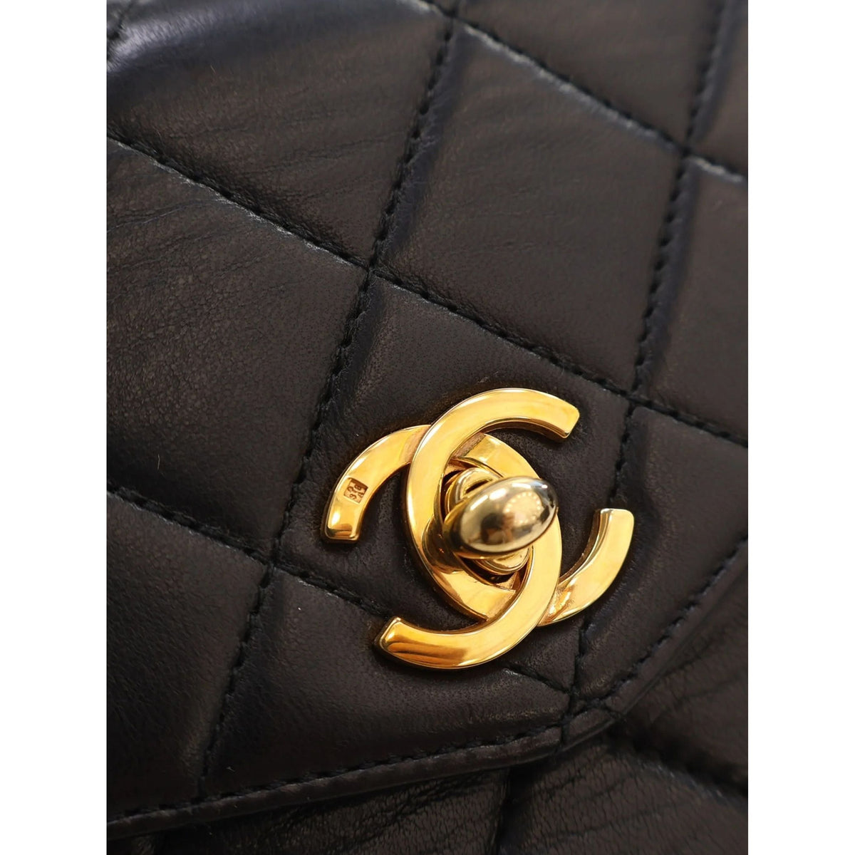 Chanel Quilted Lambskin Top Handle Envelope Flap — Black