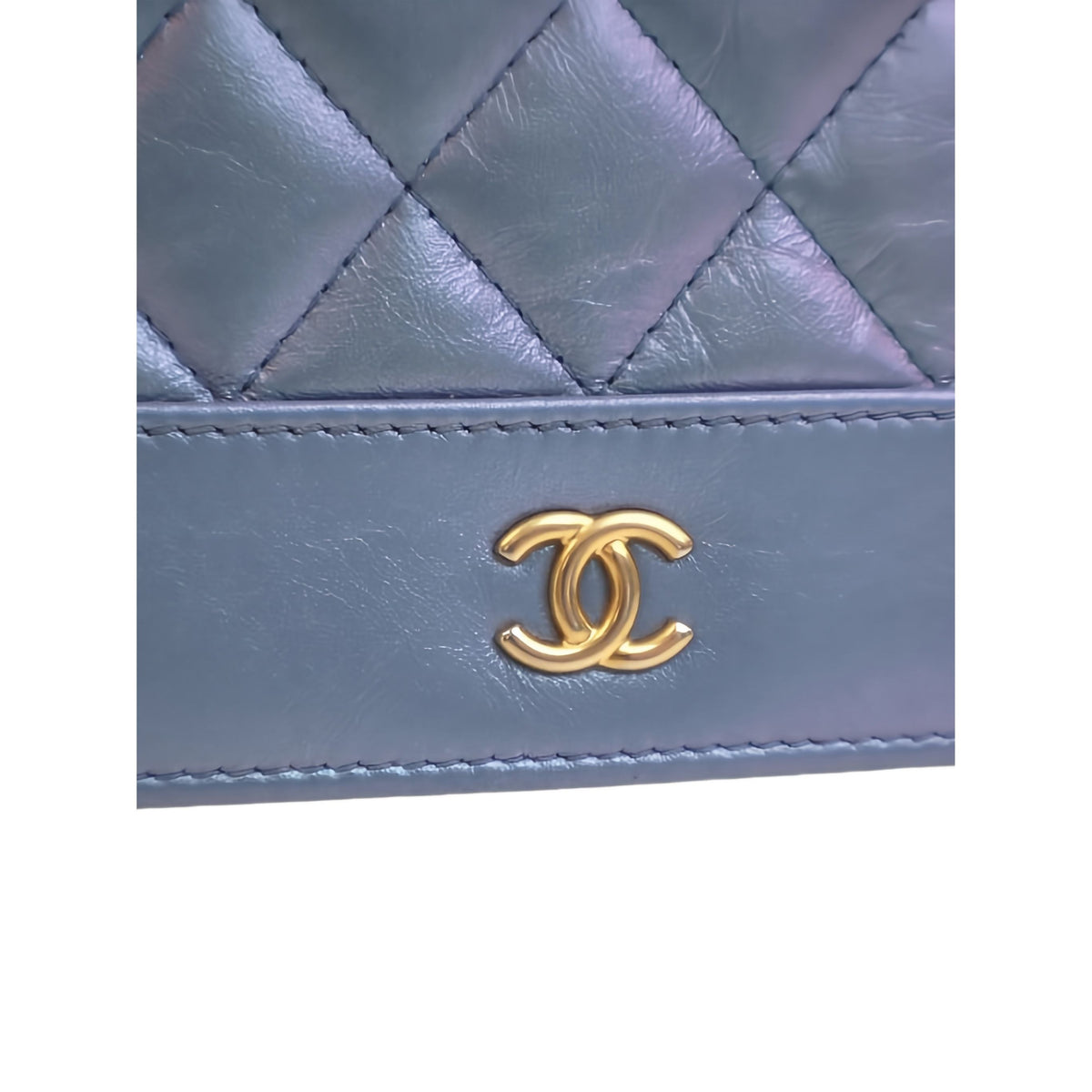 Chanel Quilted Iridescent Aged Calfskin Gabrielle Wallet On Chain — Blue