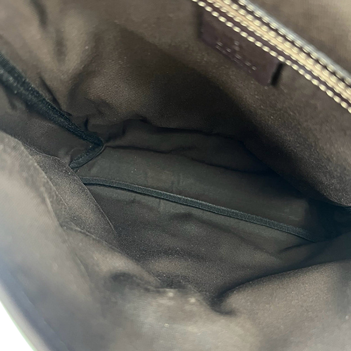 Gucci GG Supreme Crossbody — Beige
