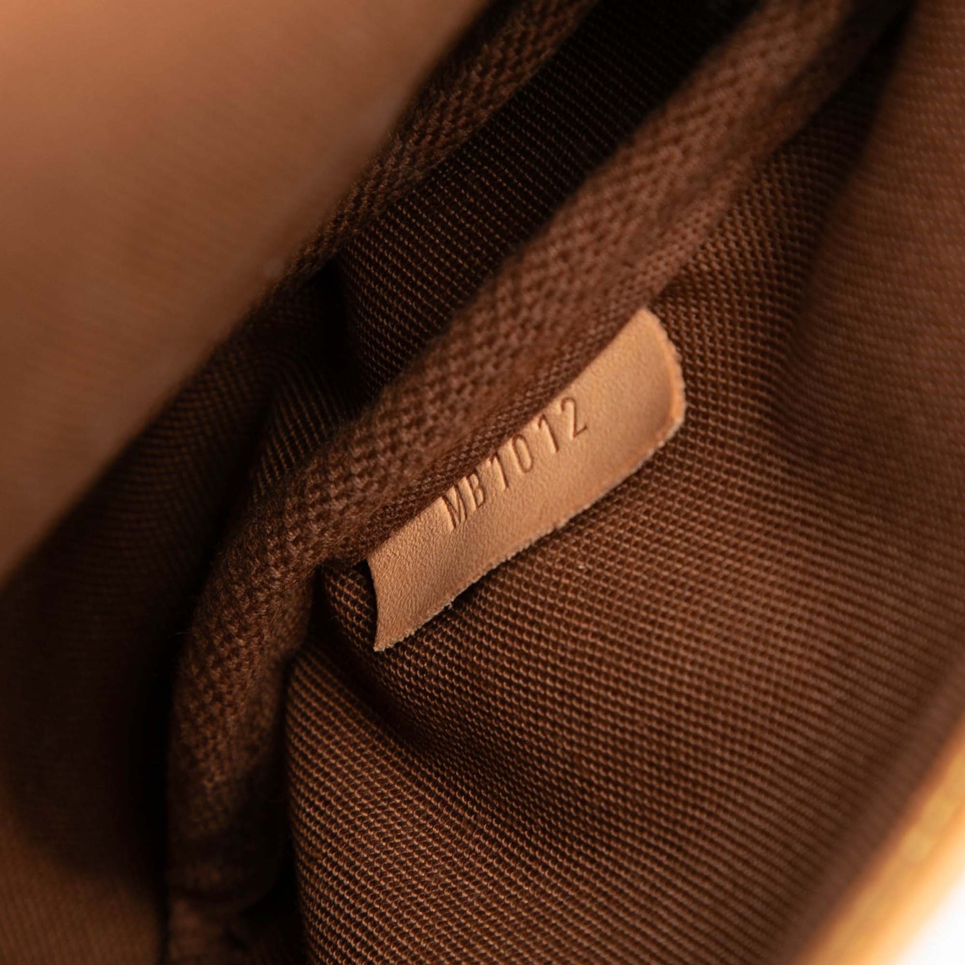 Louis Vuitton Monogram Saumur 30