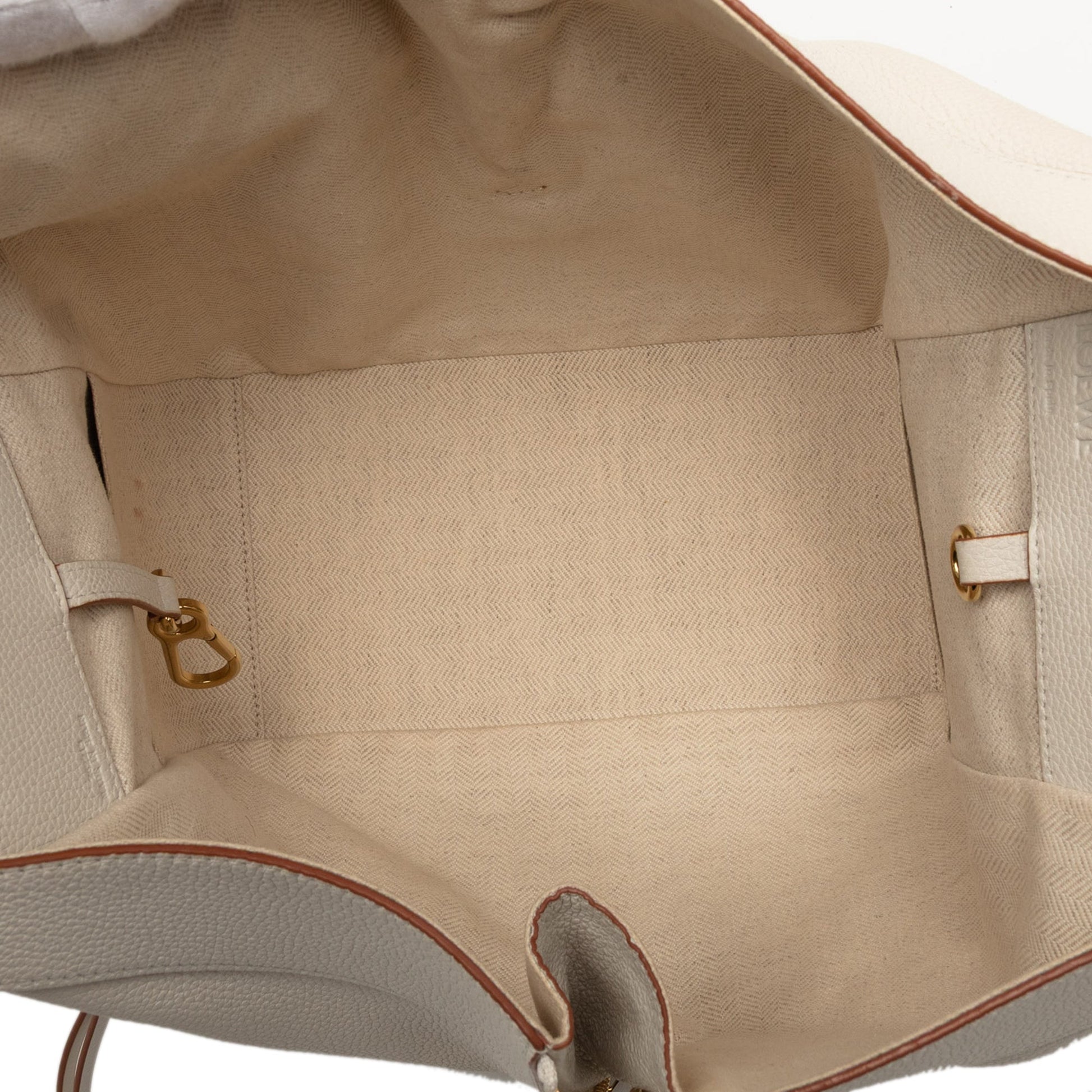 Medium Grained Calfskin Hammock Satchel