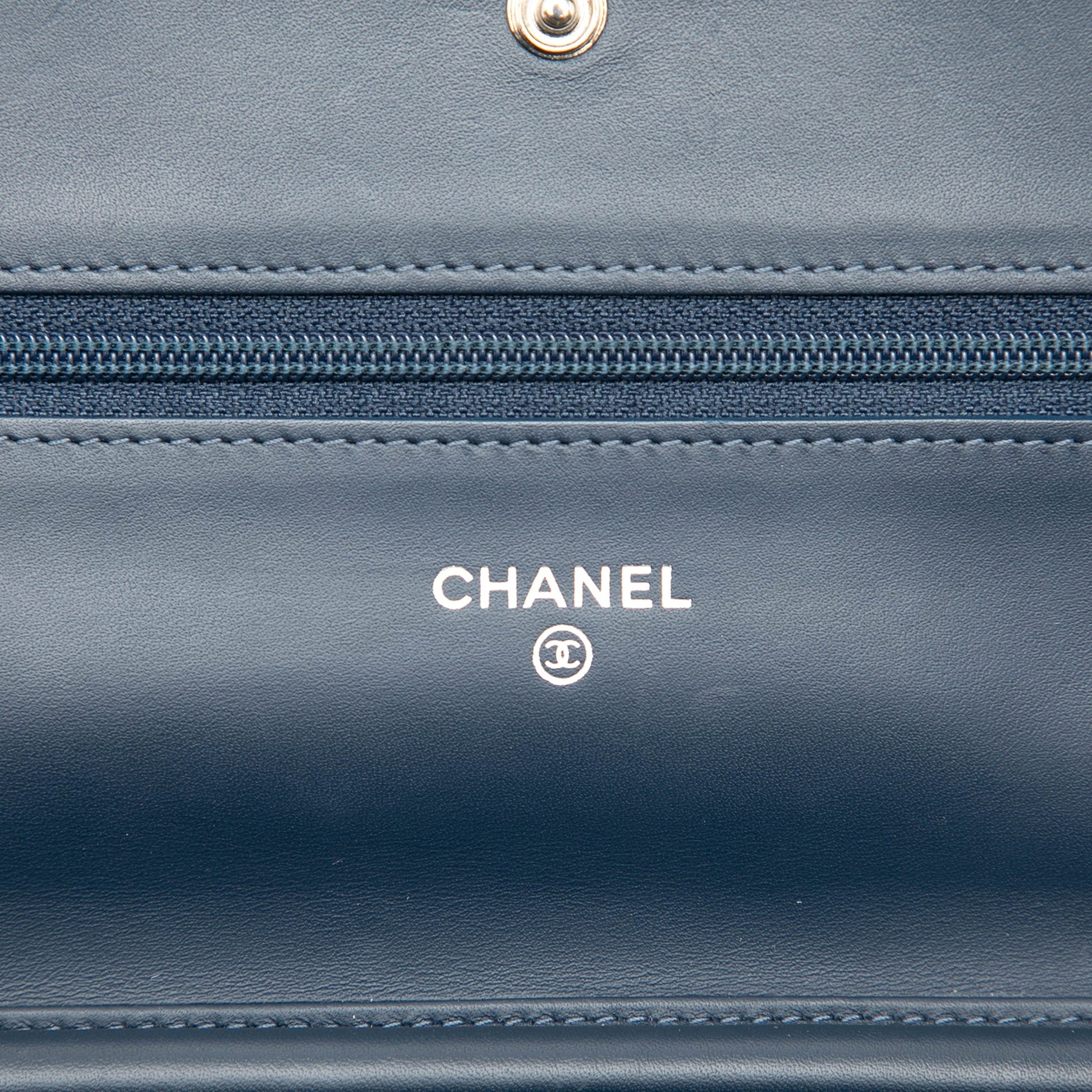 Chanel CC Caviar Wallet On Chain