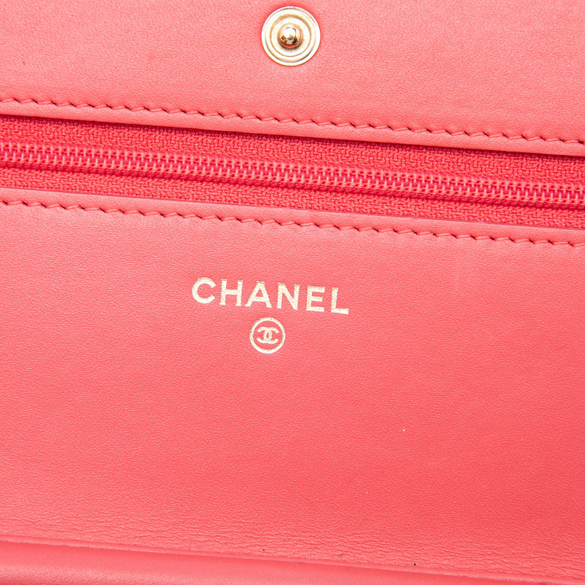 Chanel CC Caviar Wallet On Chain
