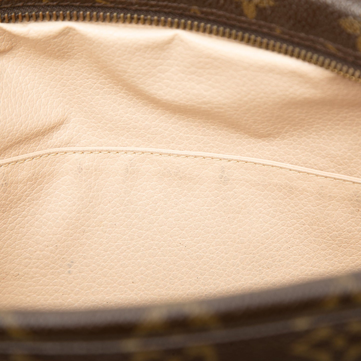 Louis Vuitton Monogram Trousse Toilette 28