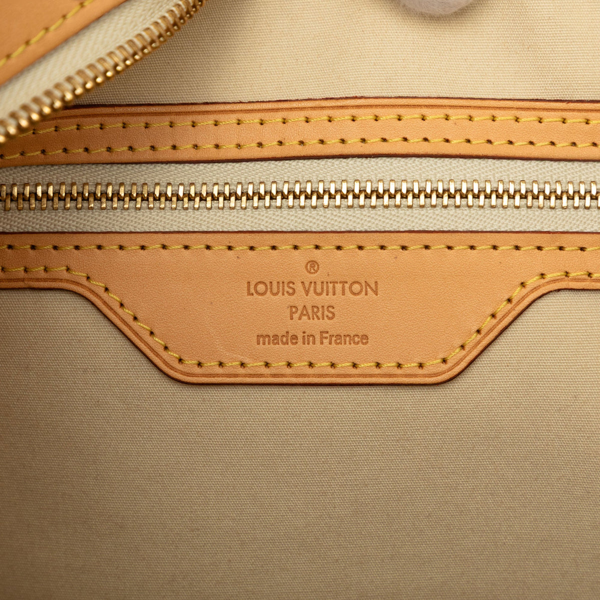 Louis Vuitton Monogram Vernis Brea MM