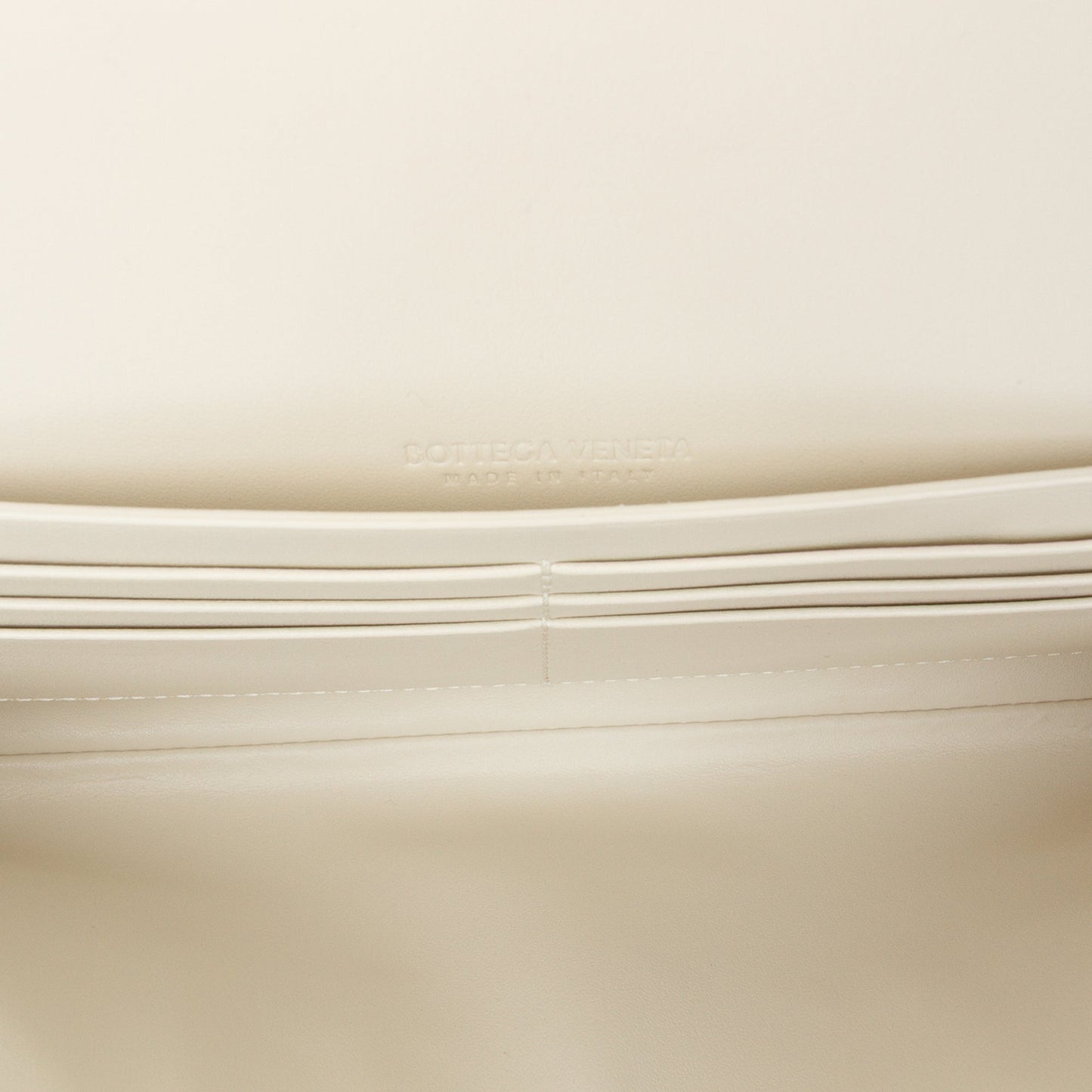 Lambskin Intrecciato Andiamo Clutch