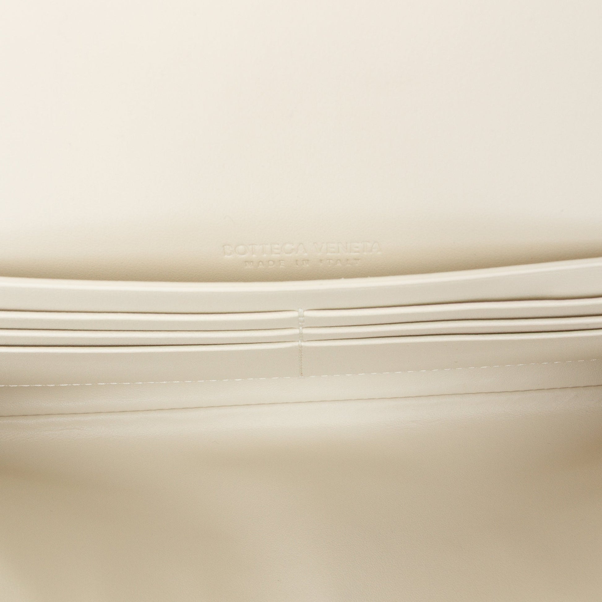 Lambskin Intrecciato Andiamo Clutch