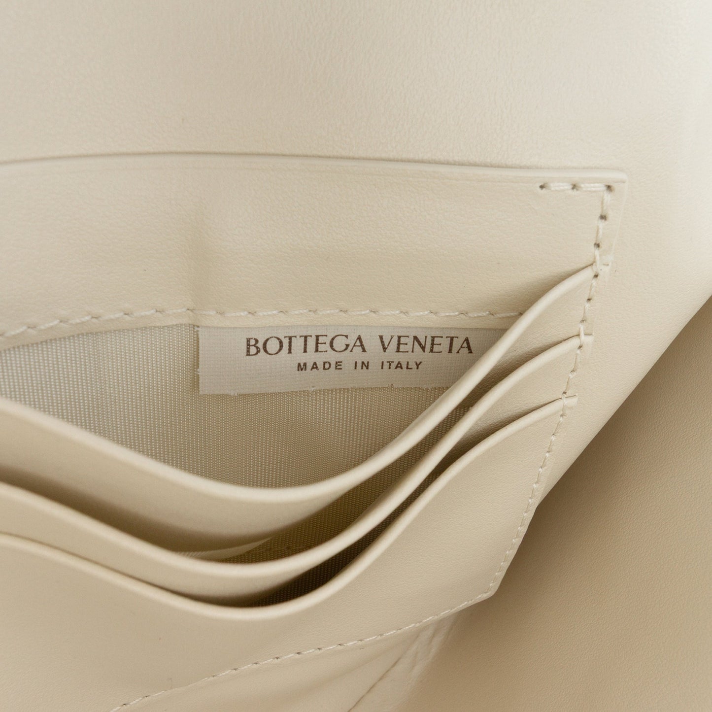 Lambskin Intrecciato Andiamo Clutch