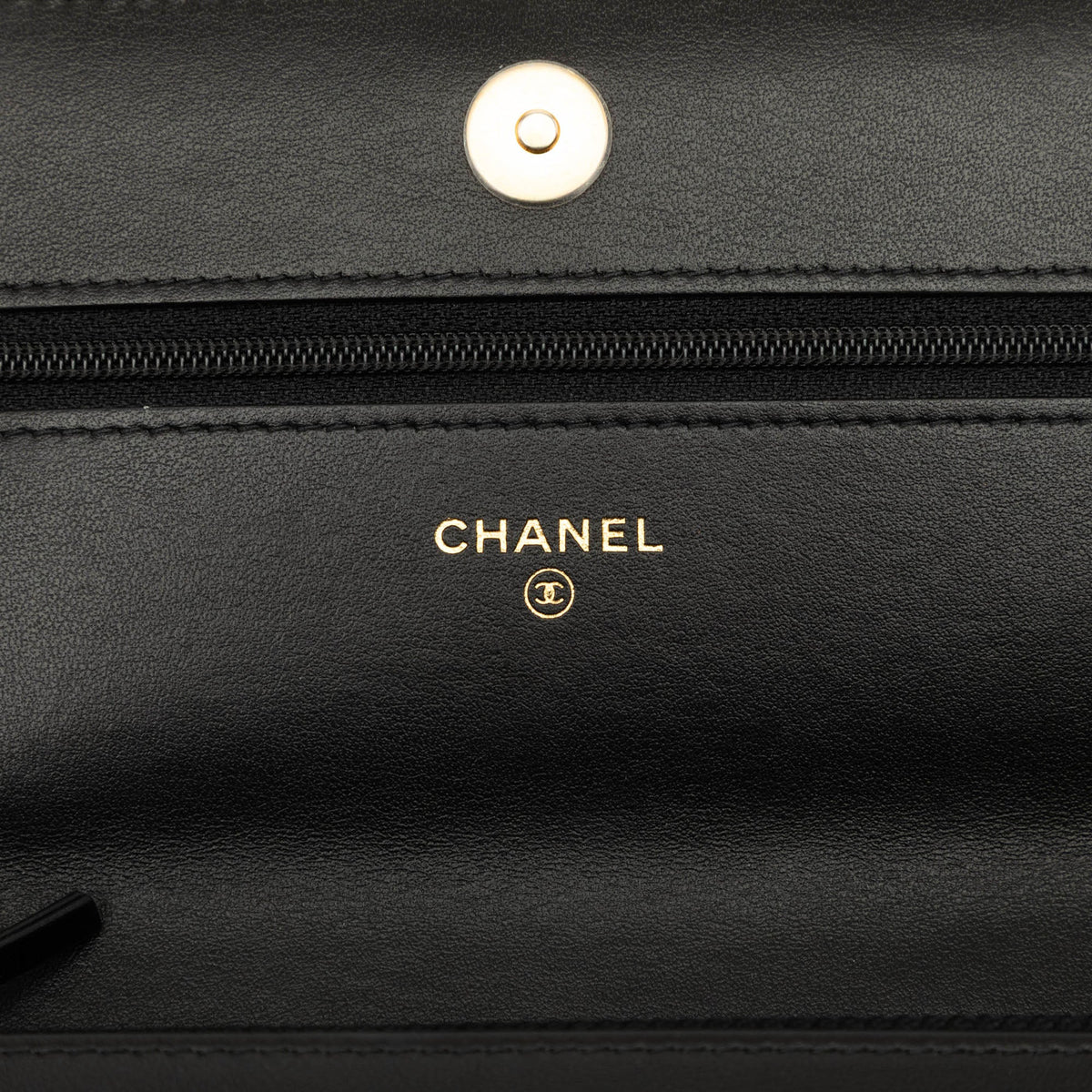 Chanel Houndstooth Tweed 19 Flap Wallet On Chain — Black