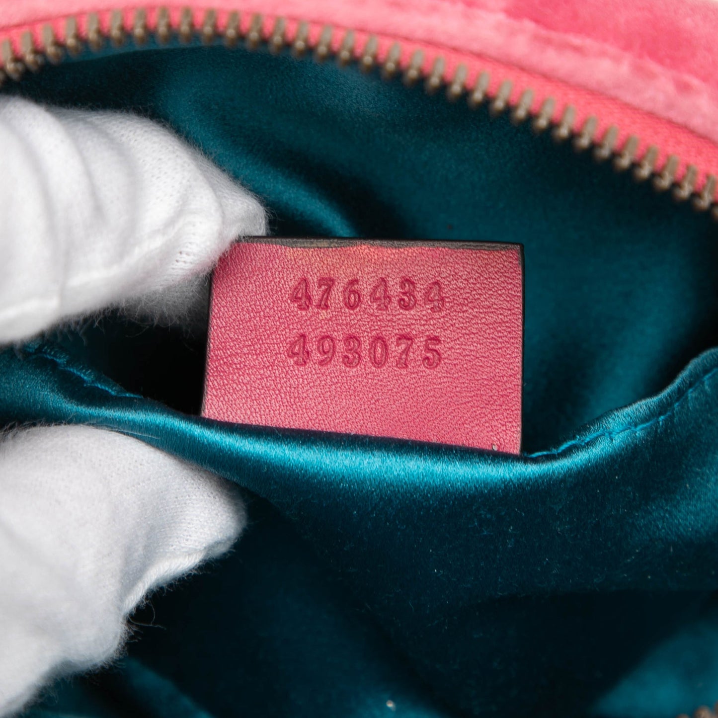 Gucci GG Marmont Matelasse Velvet Belt Bag