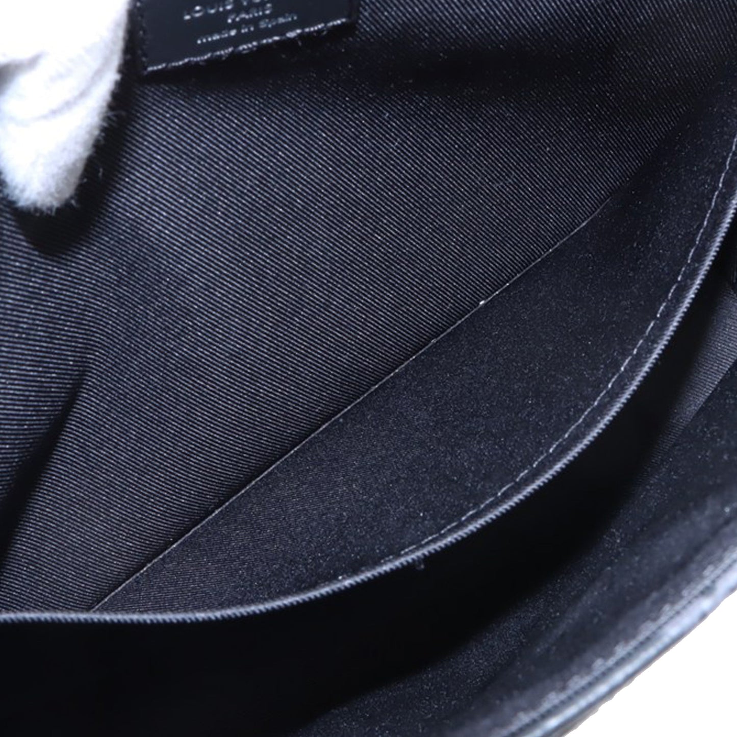 Louis Vuitton Monogram Eclipse District PM