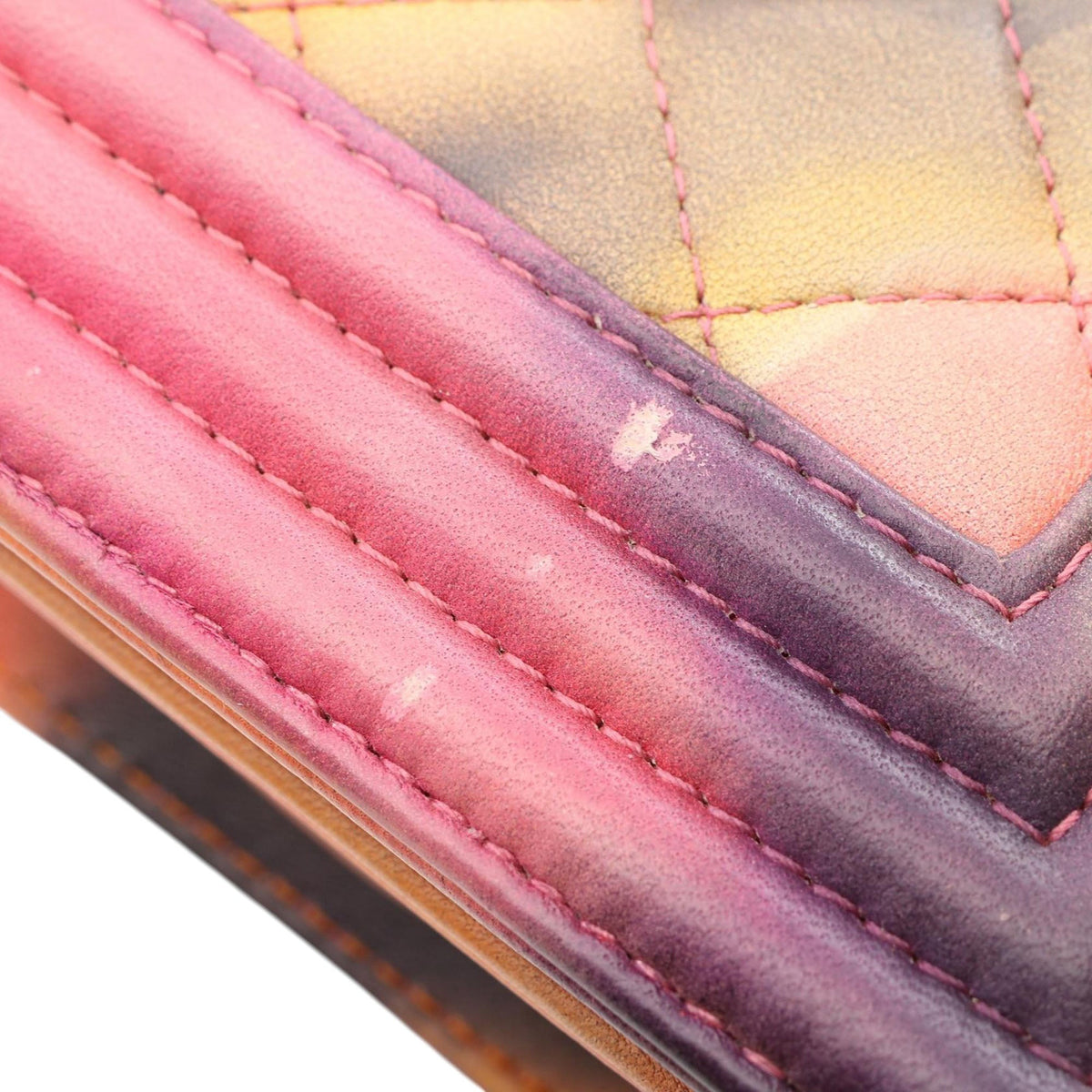 Chanel Old Medium Quilted Lambskin Flower Power Boy Flap — Pink