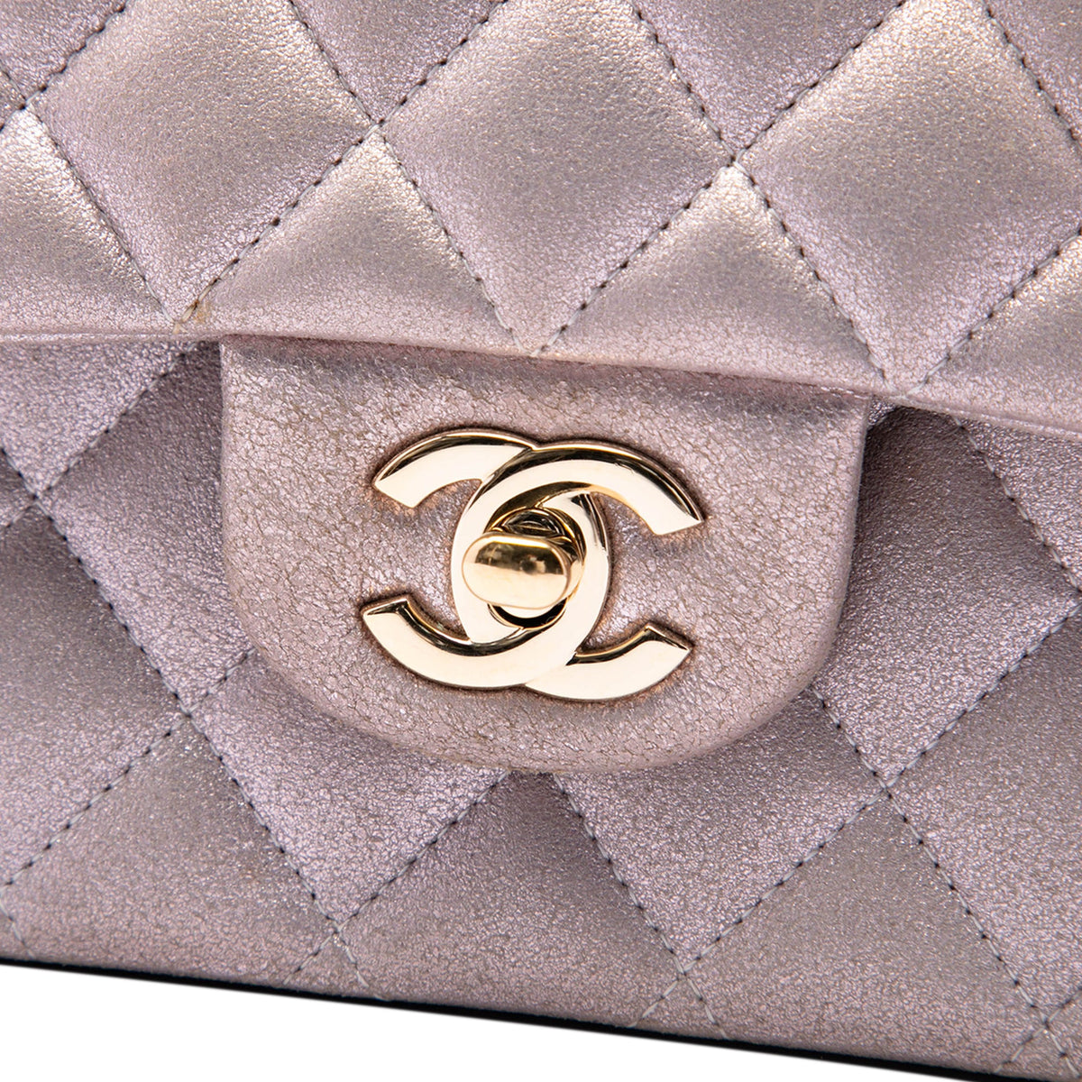 Chanel Medium Classic Iridescent Lambskin Double Flap — Pink