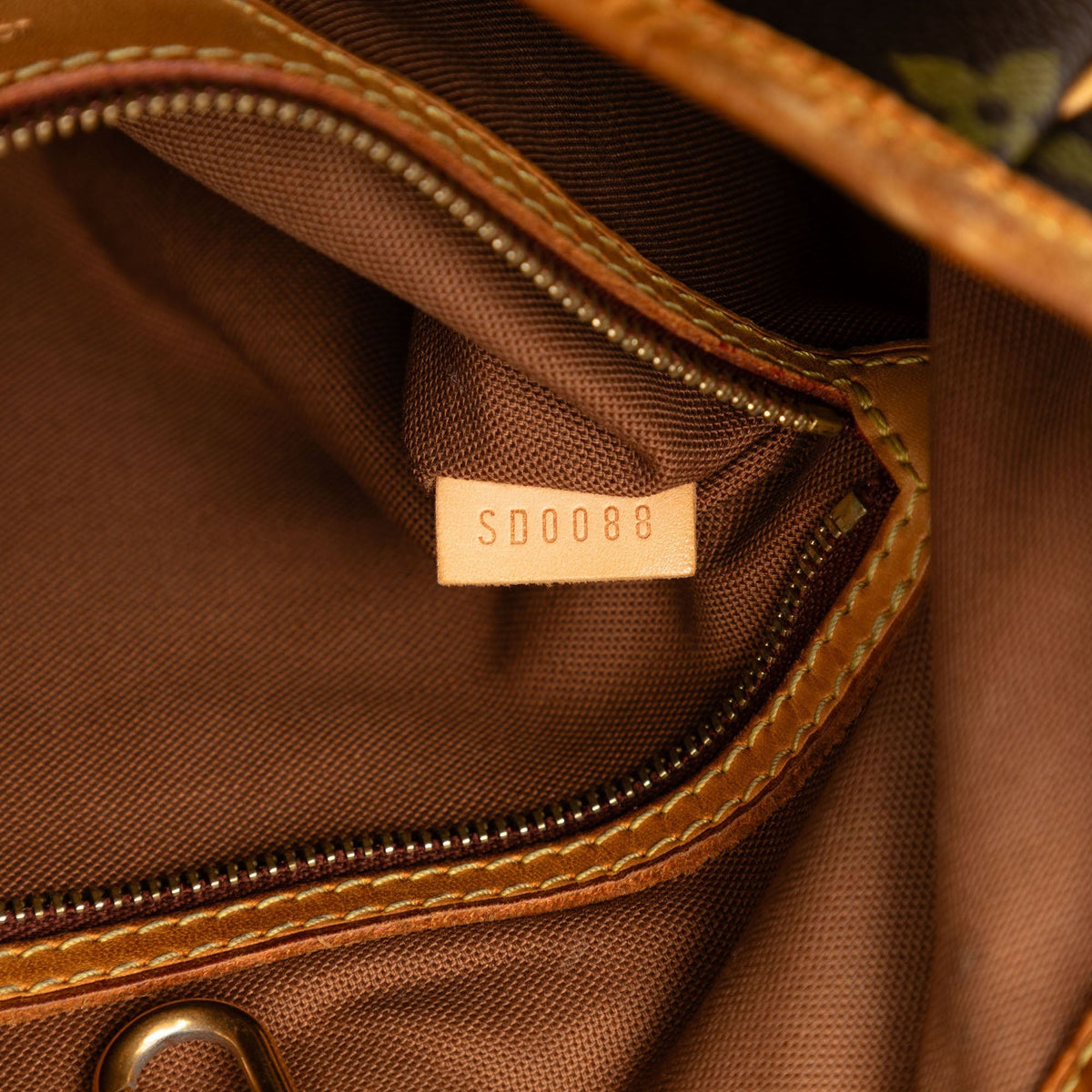 Louis Vuitton Monogram Batignolles Horizontal