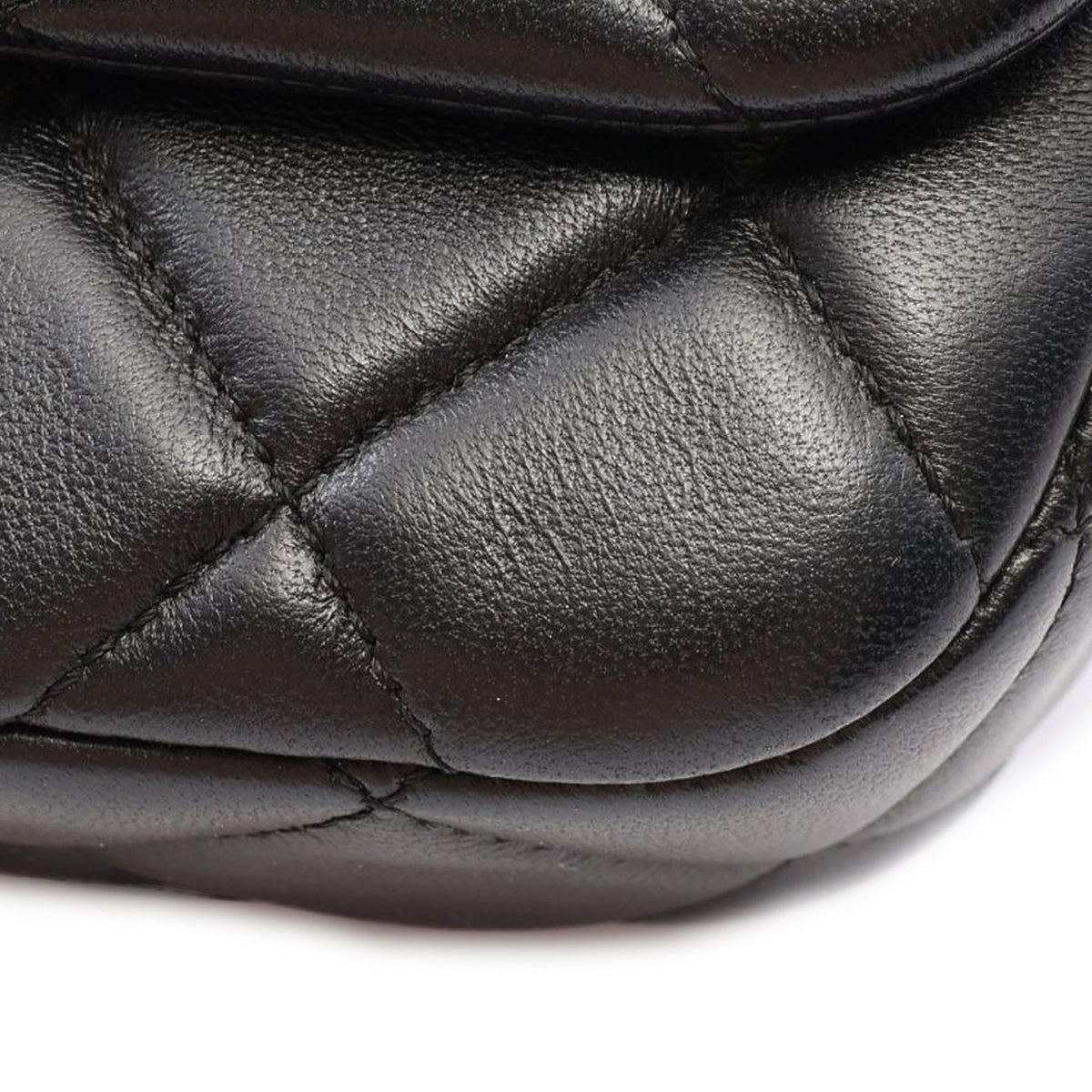Chanel Quilted Lambskin Pearl Medallion Flap — Black