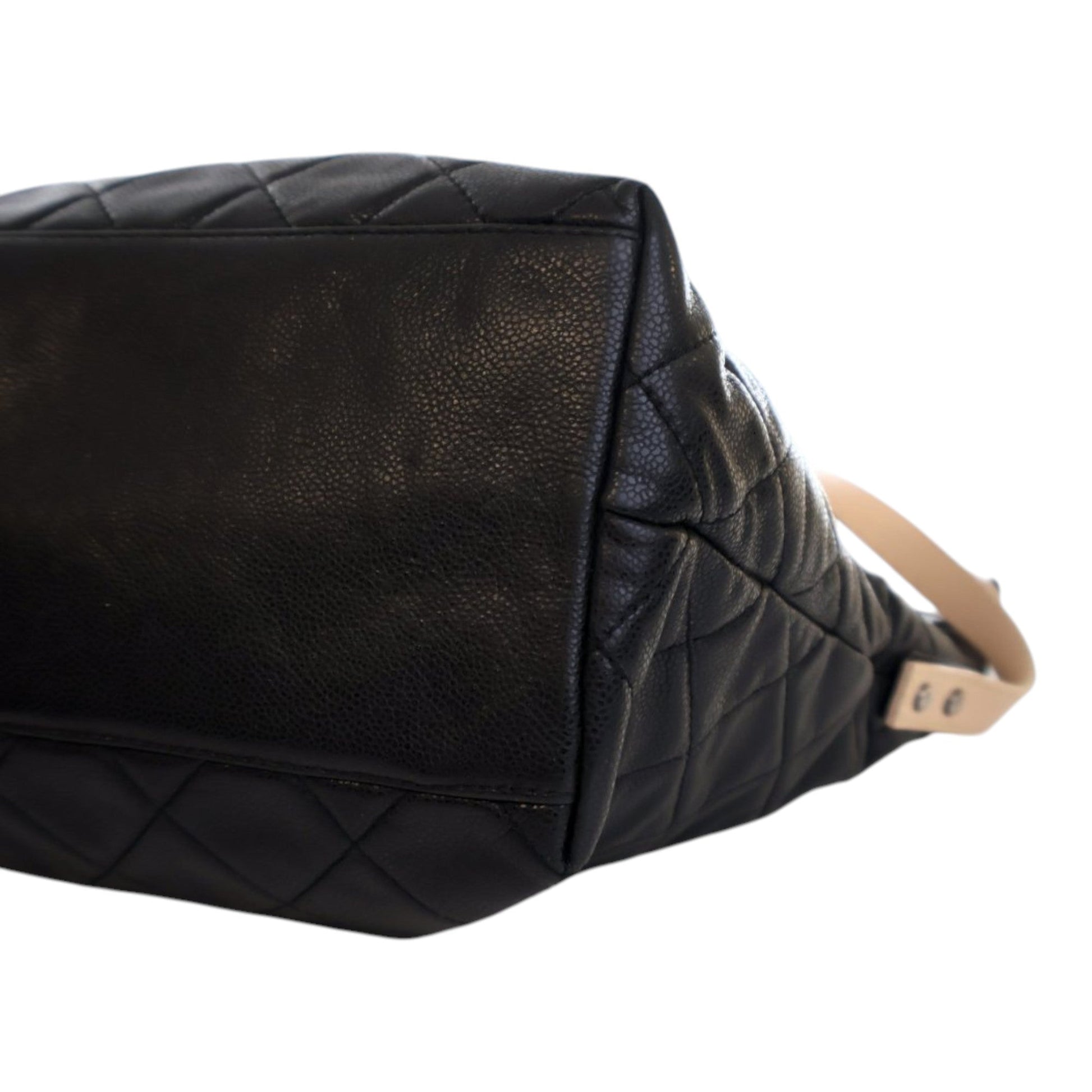 Chanel Reissue Quilted Caviar Messenger Flap