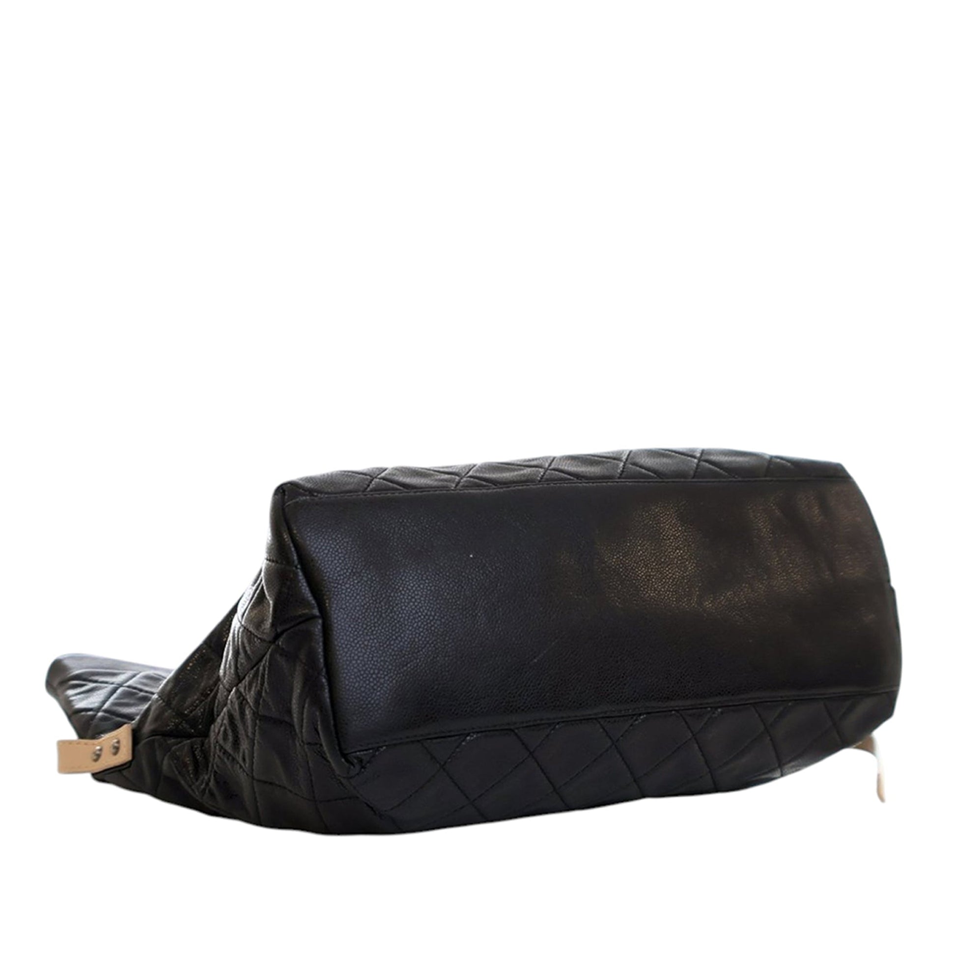 Chanel Reissue Quilted Caviar Messenger Flap