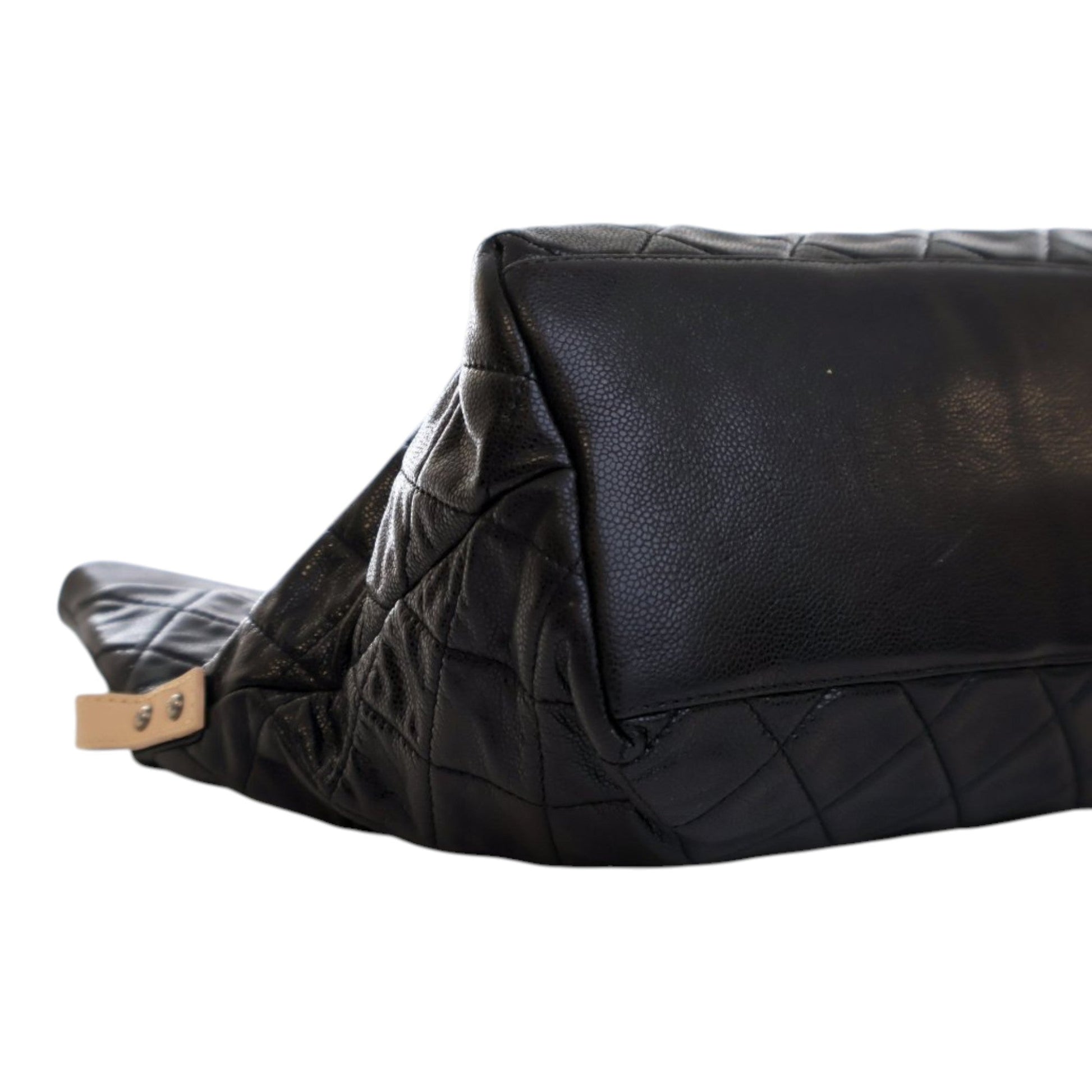 Chanel Reissue Quilted Caviar Messenger Flap