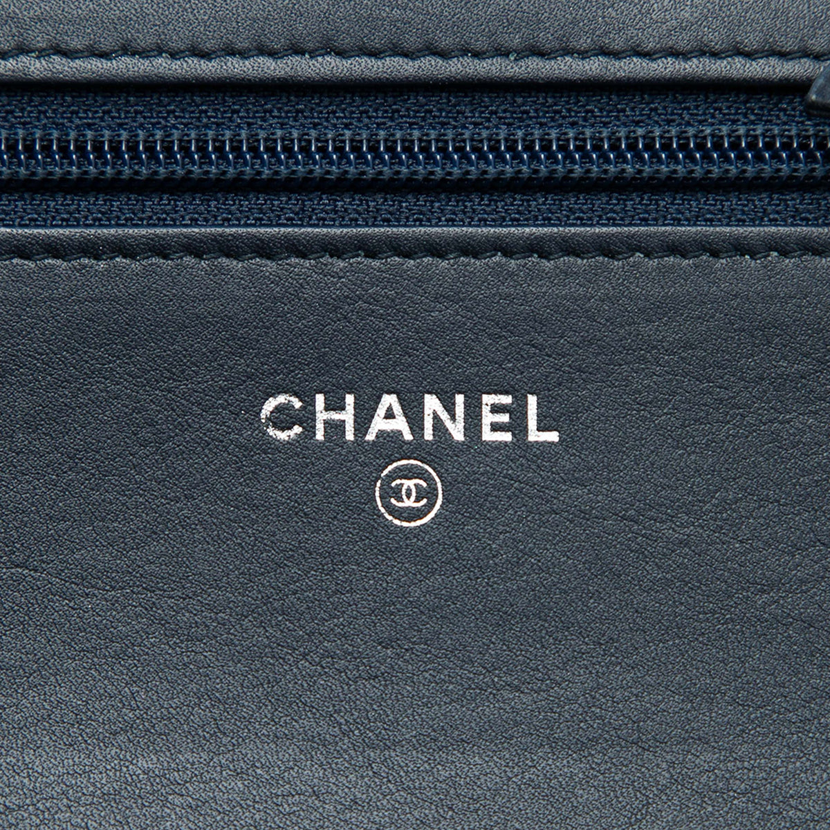 Chanel Denim Deauville Wallet On Chain — Blue